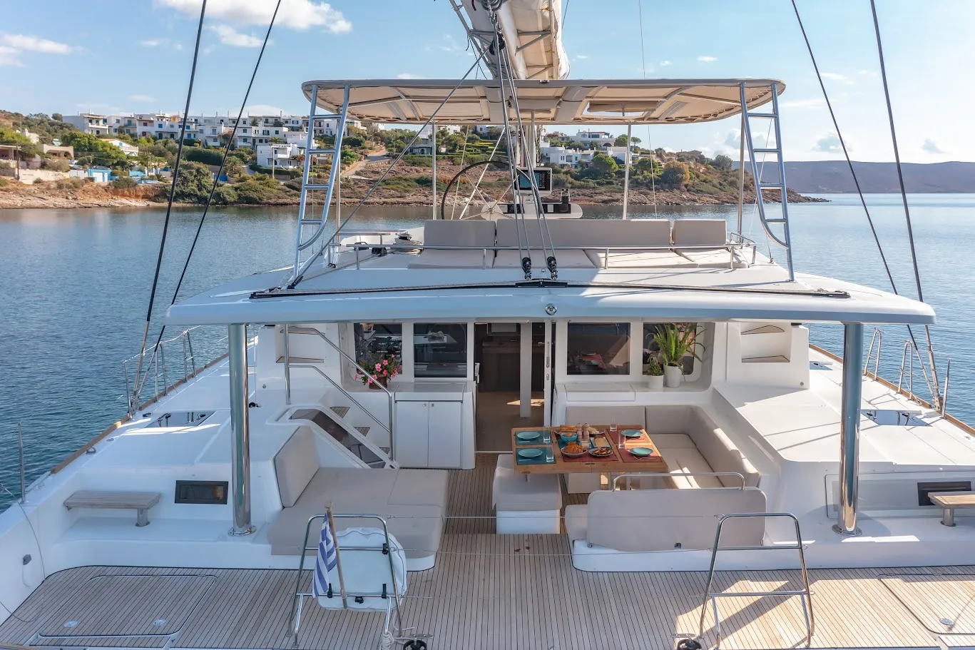 Lagoon 52F Madinina — фотография яхты 2