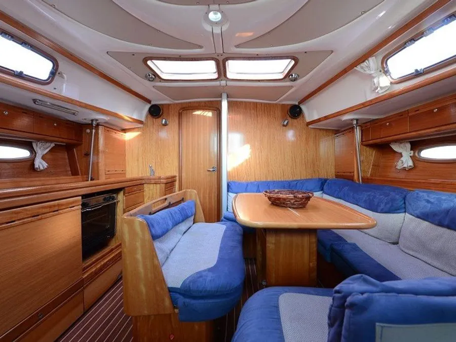 Bavaria 39 Cruiser LOLA — foto dello yacht n. 2