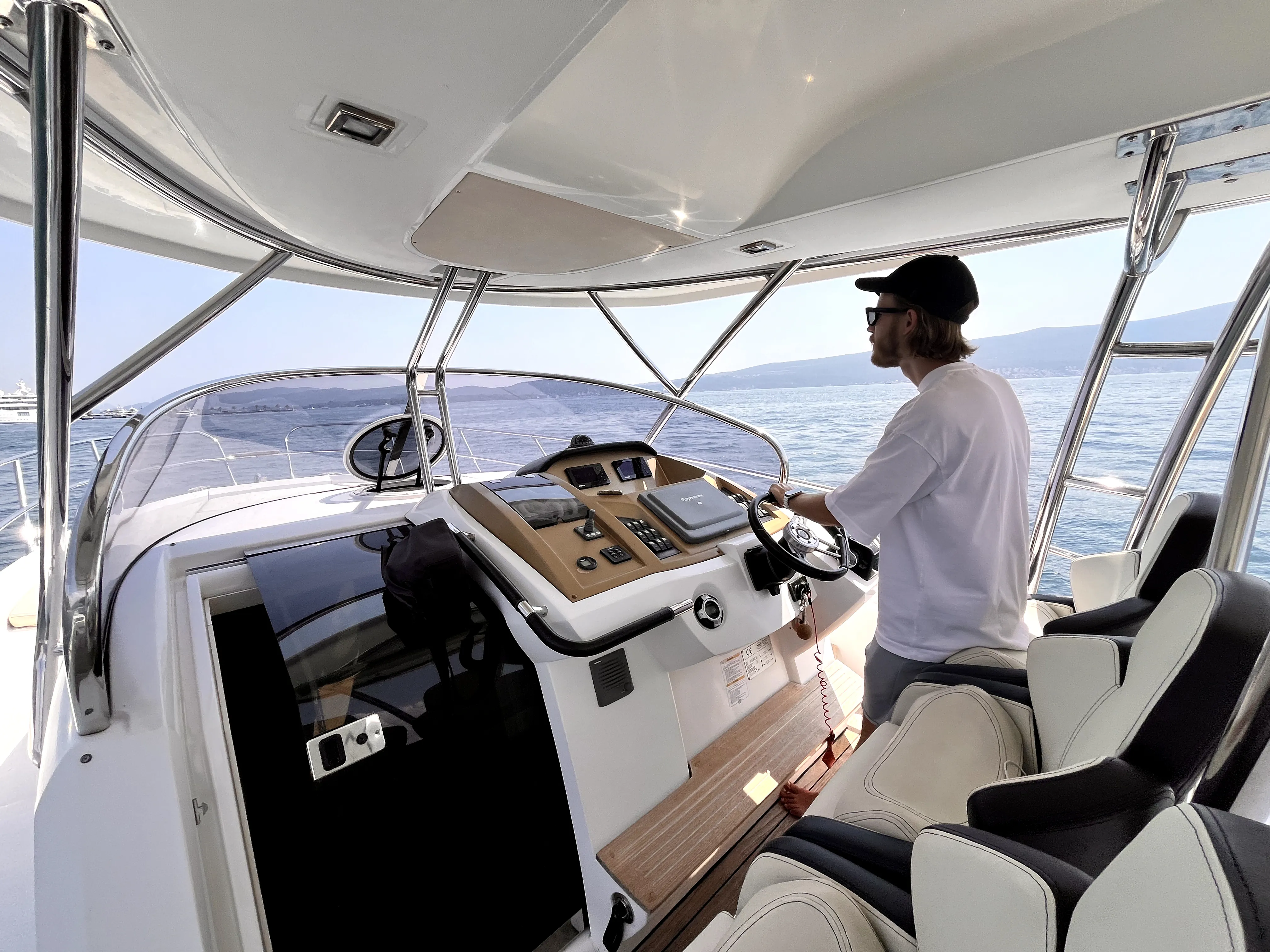 Key Largo 36 Zefirka — fotografia jachty 5