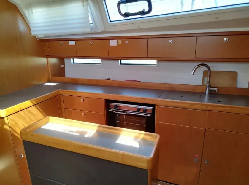 Bavaria Cruiser 46 Mojito — фотография яхты 2