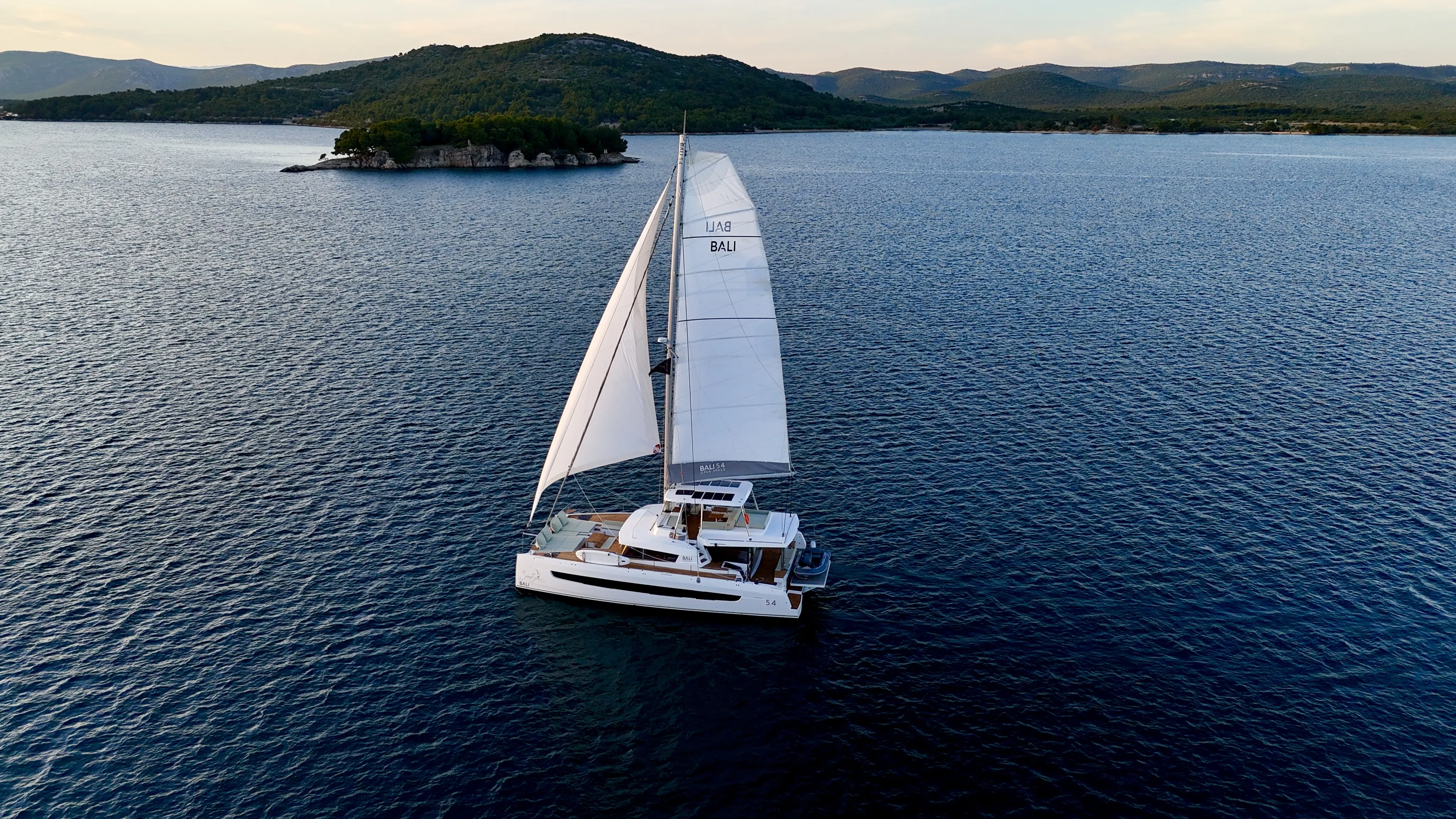 Bali 5.4 Mastermind II — yacht photo 2