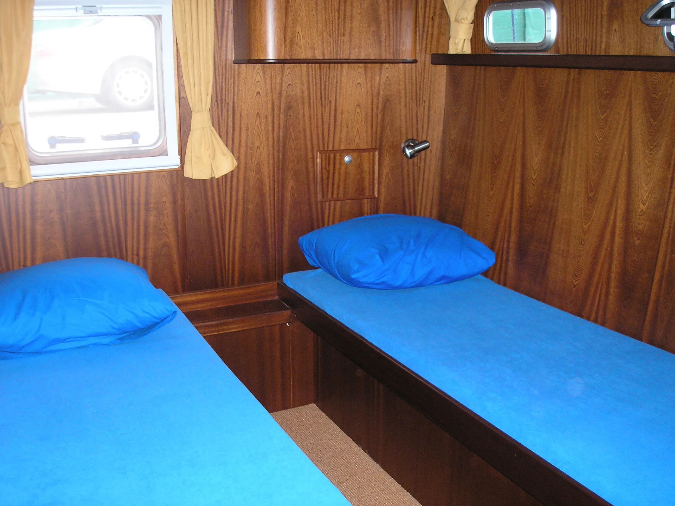 Hibo 1300 Premium + — jahtikuva 2