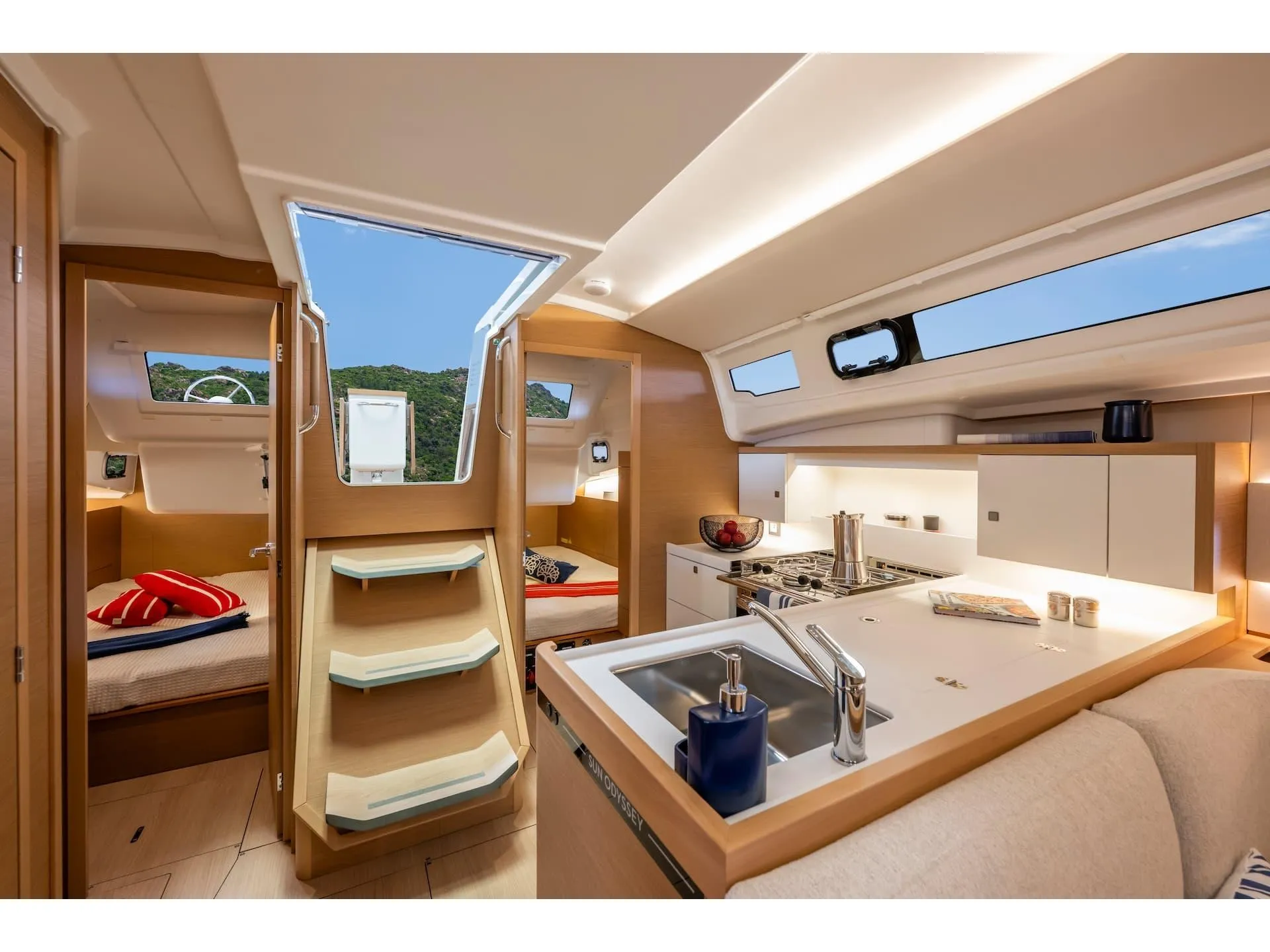 Jeanneau Sun Odyssey 415 TBN — tekne fotoğrafı 1