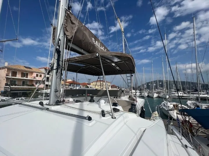 Bali 4.4 Blue Diamond — фотография яхты 11
