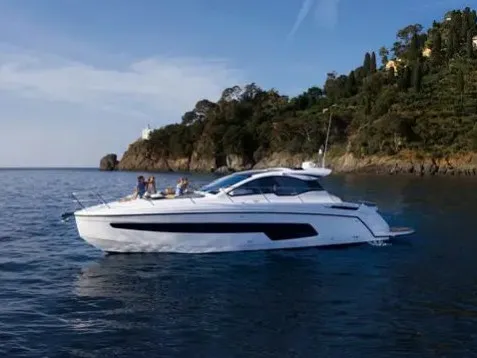 Azimut Atlantis 45 — foto dello yacht n. 1