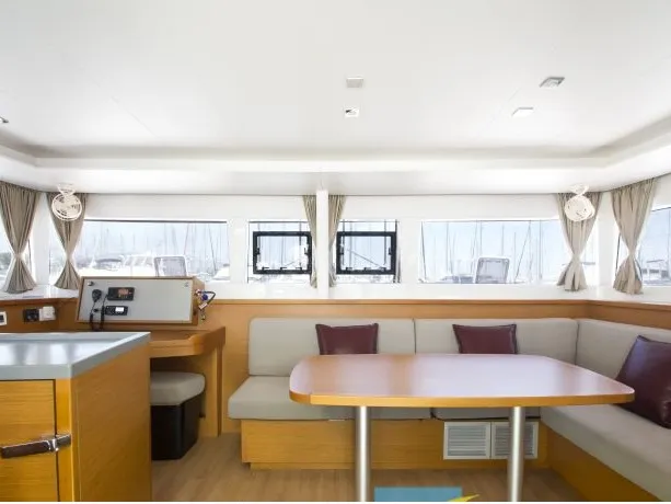 Lagoon 450 Fly Hydra VIII — Yachtfoto 12