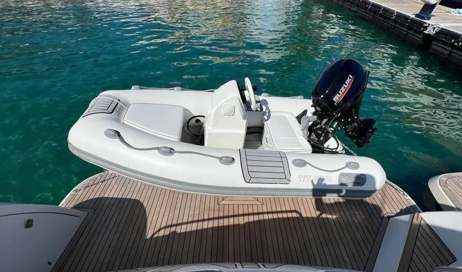 Rizzardi 50 Top Line Viva Anema e Core — yacht photo 12