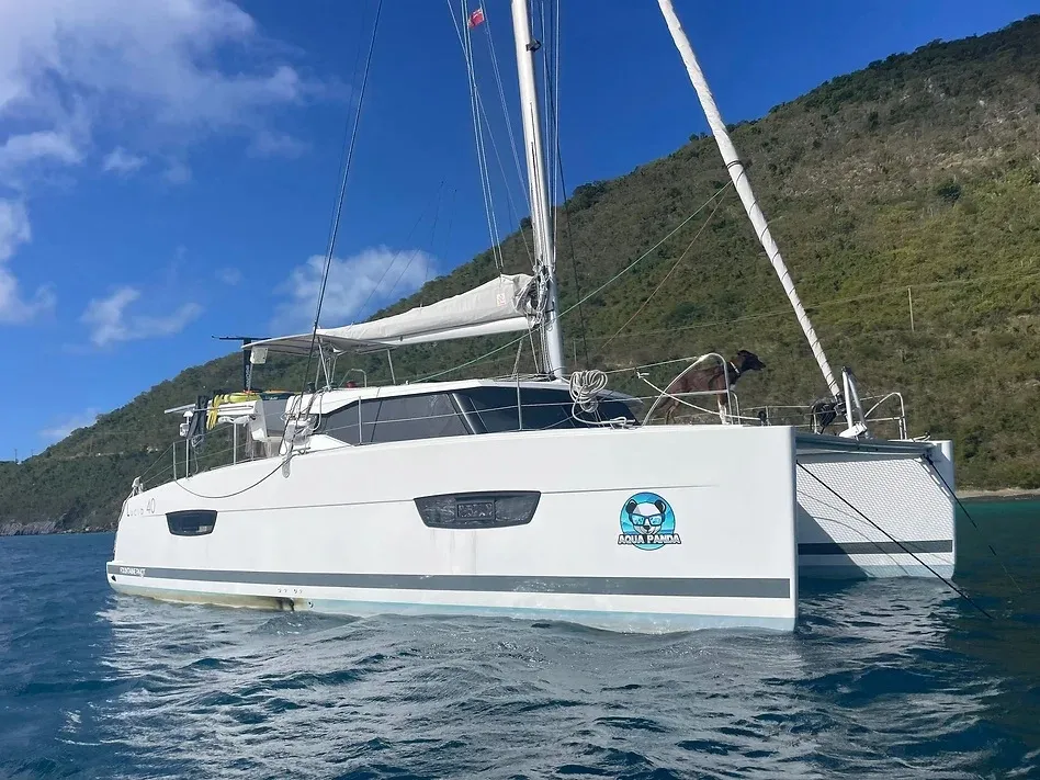 Lucia 40 Aqua Panda — foto dello yacht n. 1