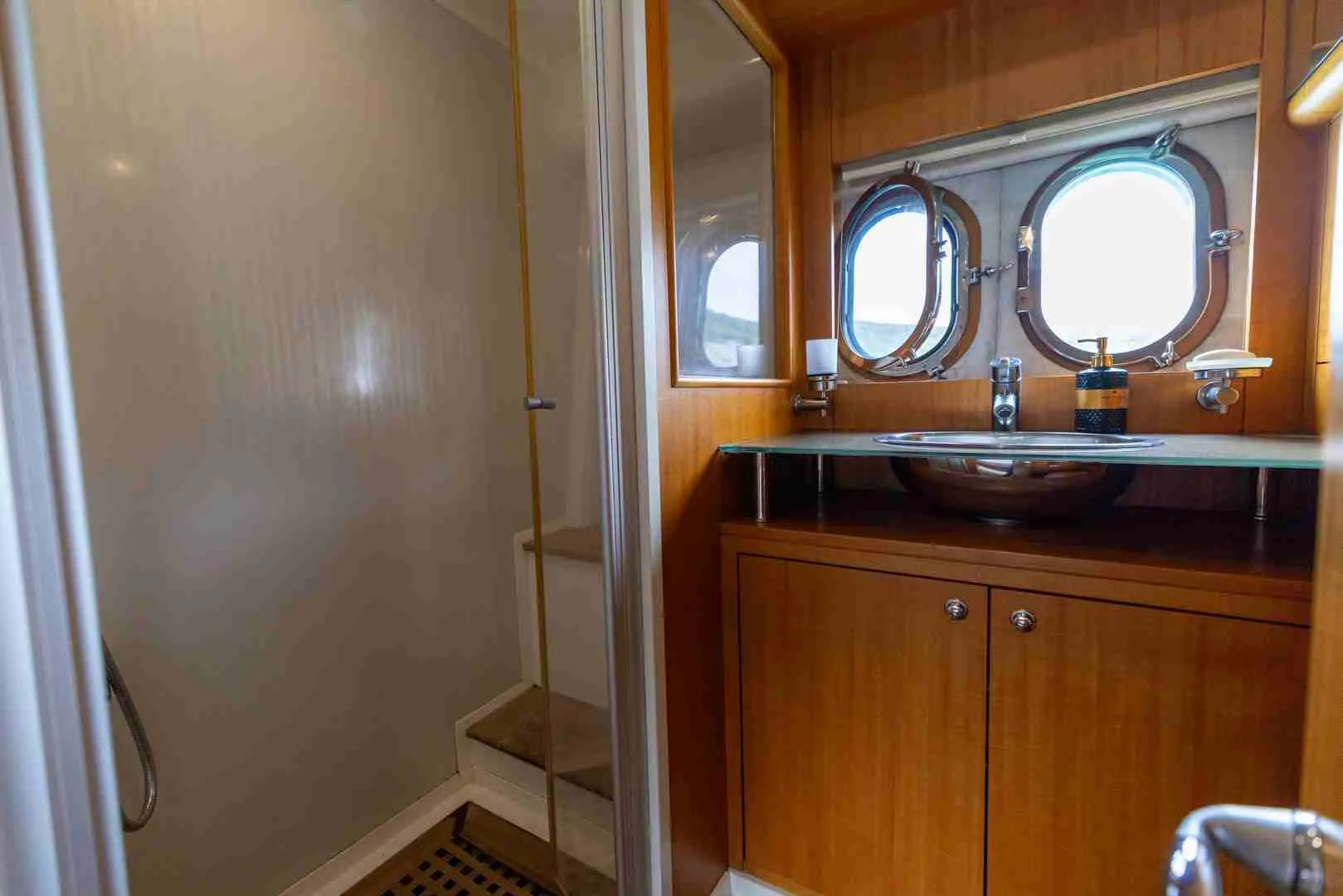 Numarine 55 Rüzgar Demir — yacht photo 4