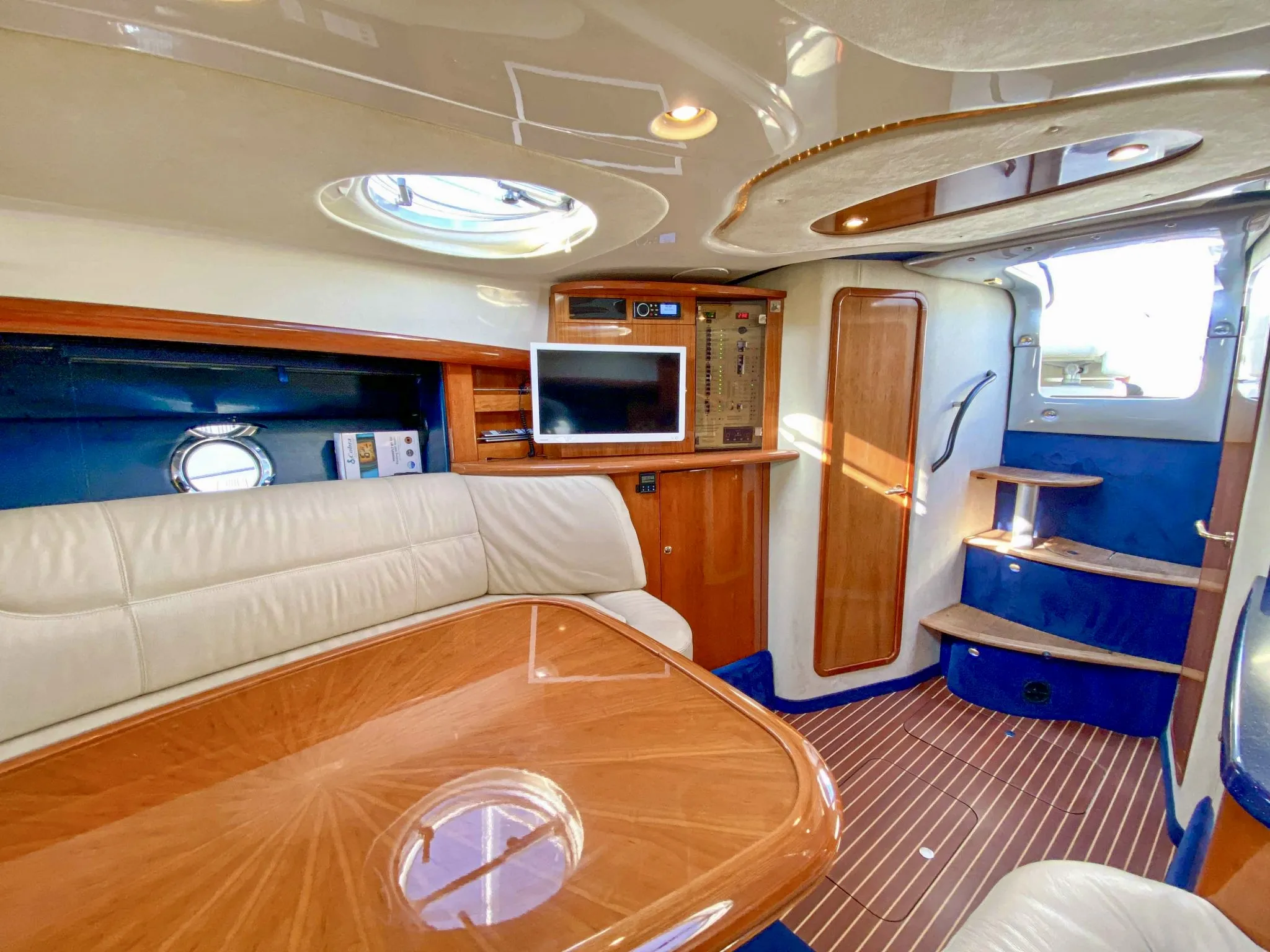 Cranchi Endurance 41 Sparkling Boat — fotografia jachty 9