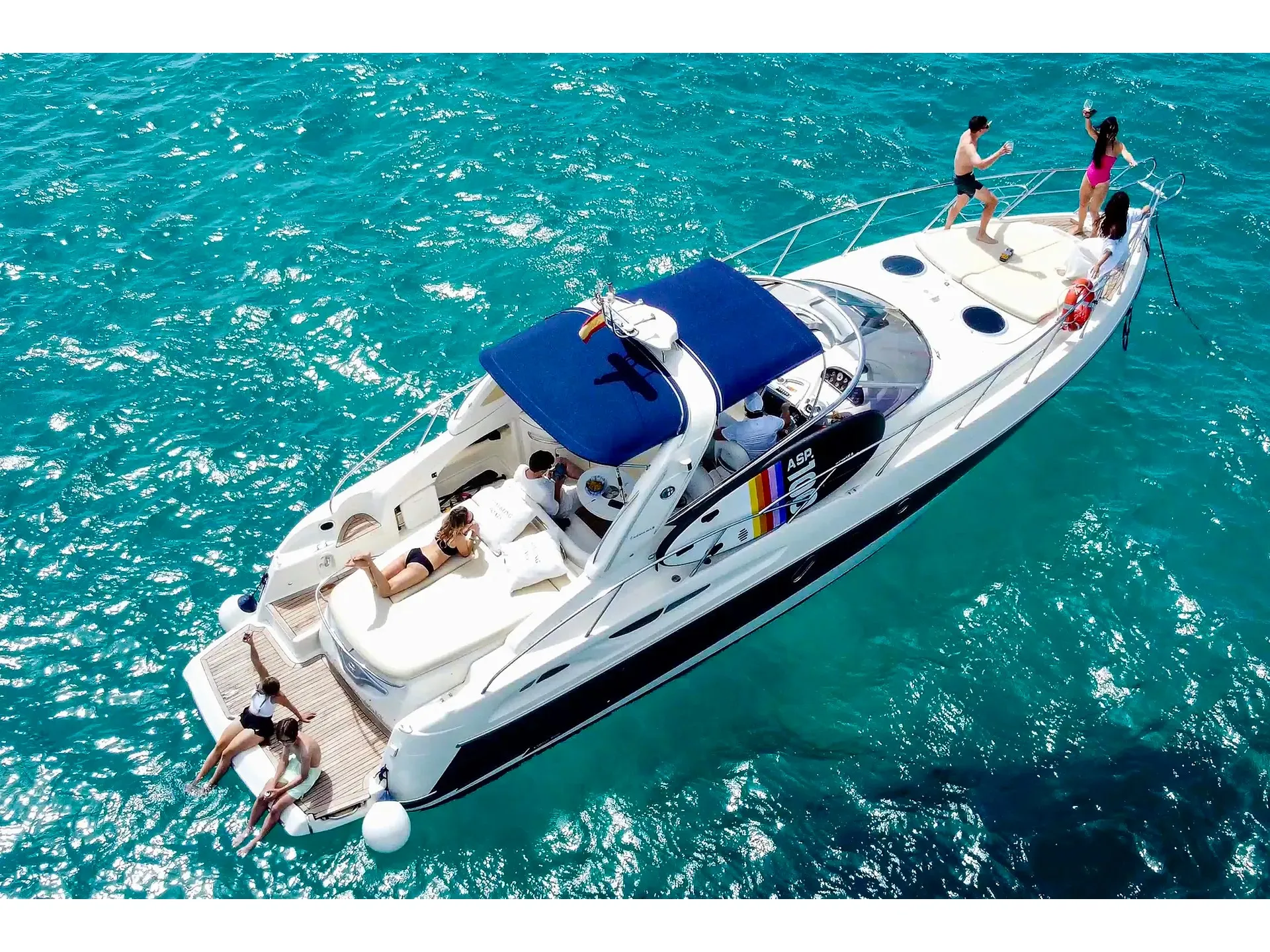 Cranchi Yachts Cranchi Endurance 41 Sparkling Boat — fotografia jachty 1