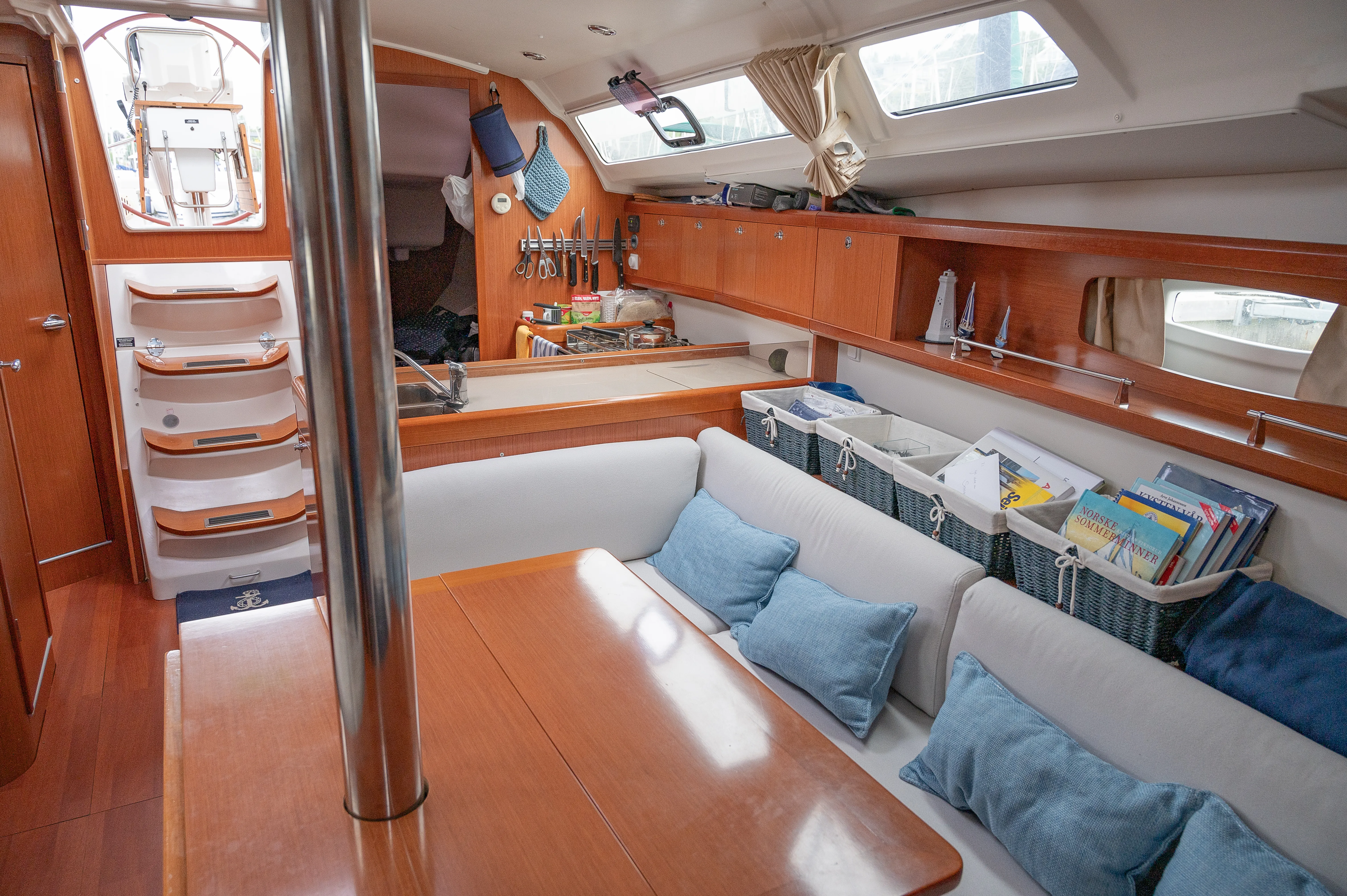 Oceanis 37 Serenade — yacht photo 13