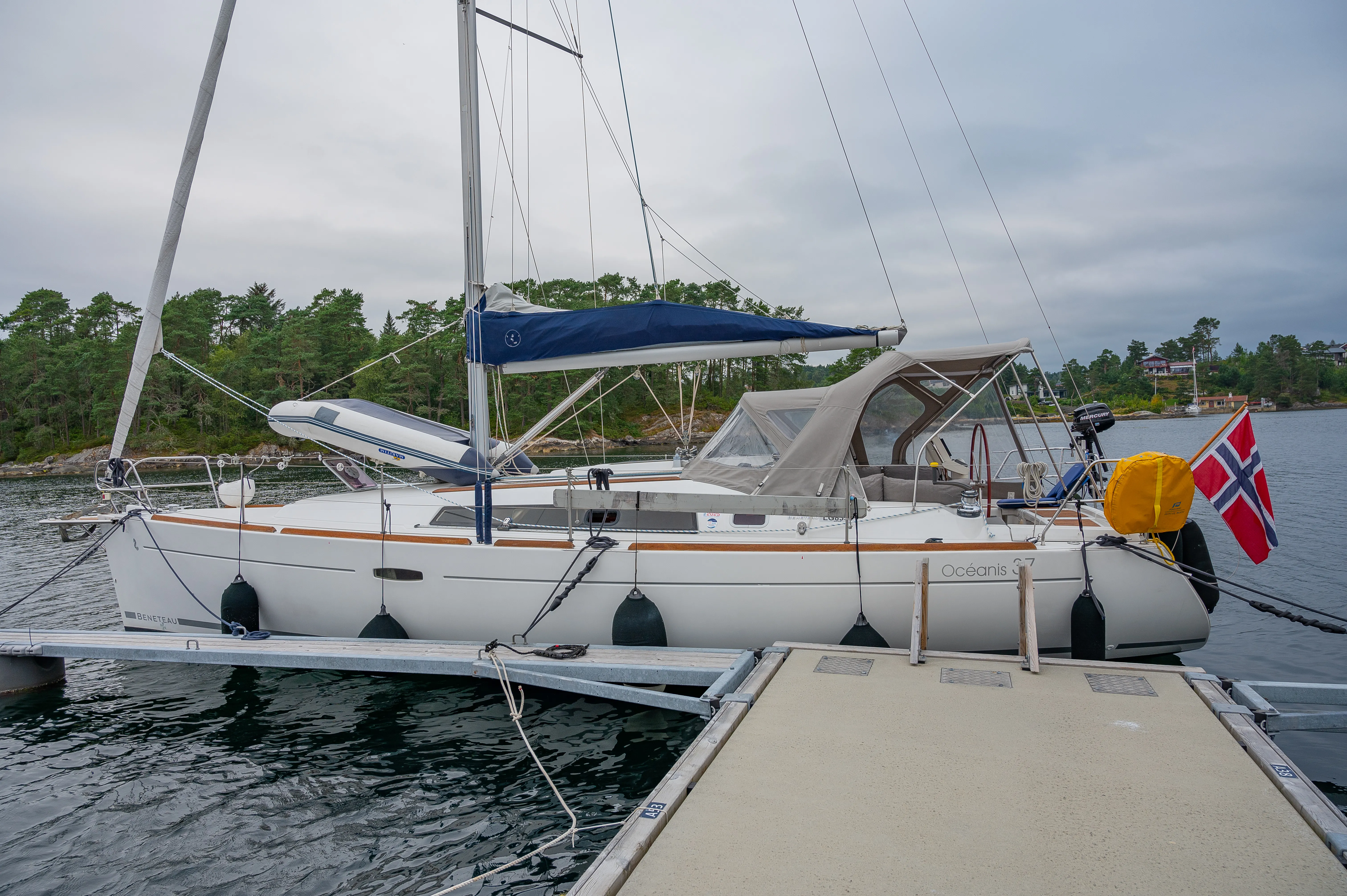 Oceanis 37 Serenade — yacht photo 15