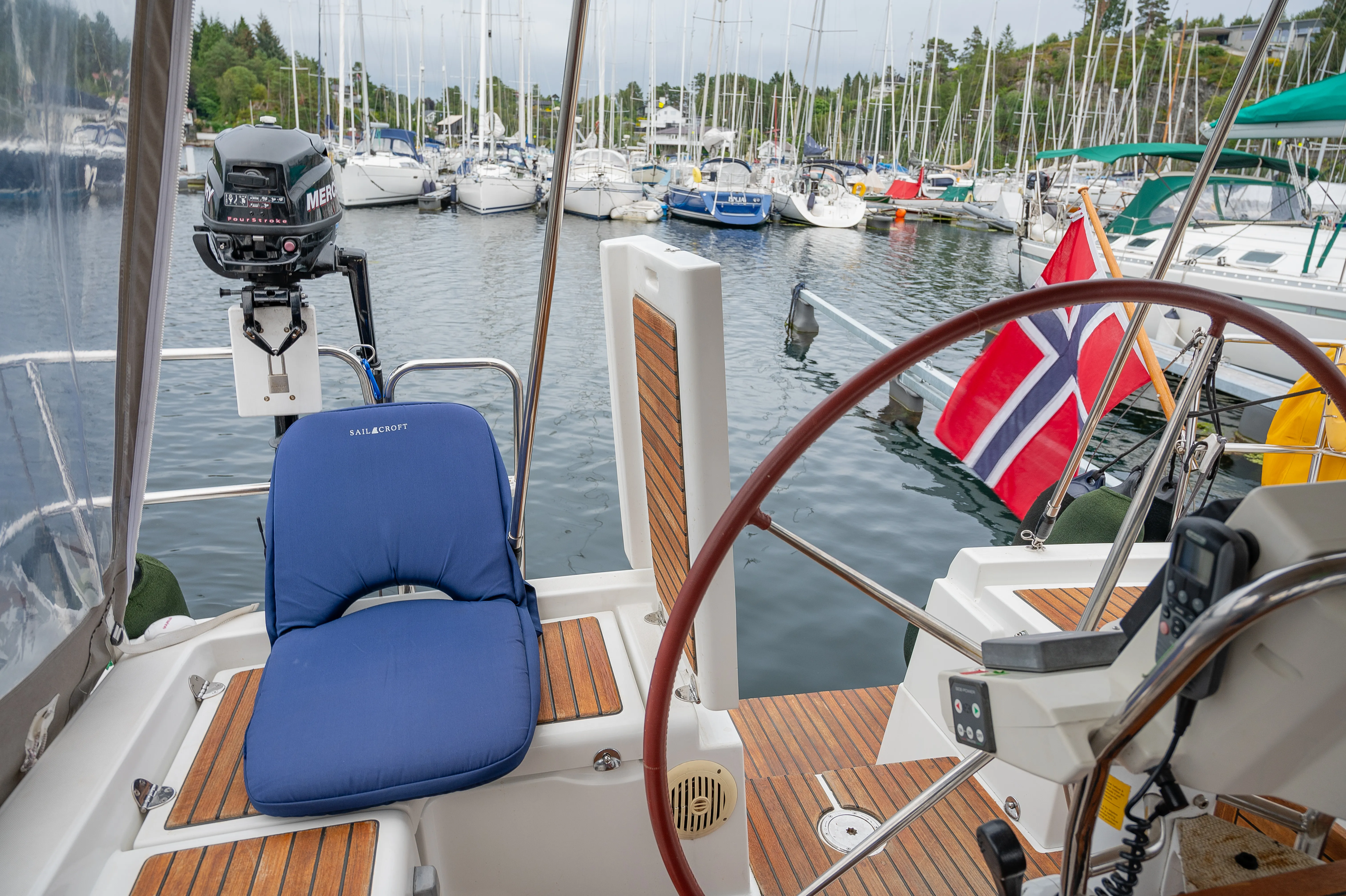 Oceanis 37 Serenade — yacht photo 32