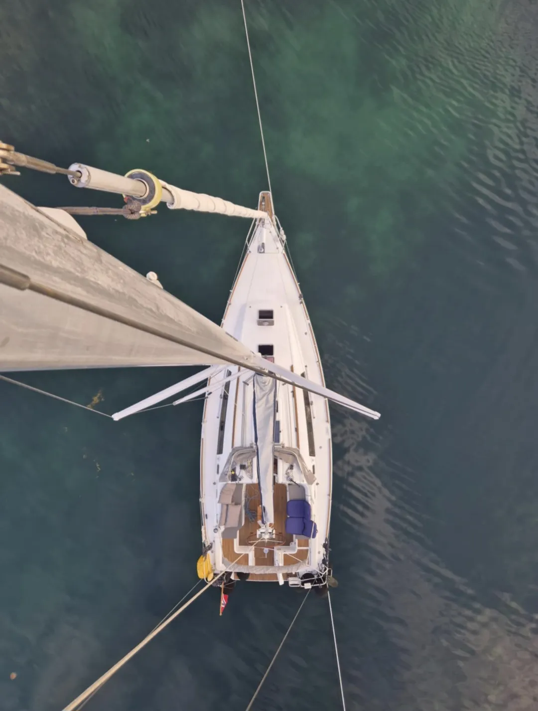 Oceanis 37 Serenade — yacht photo 16