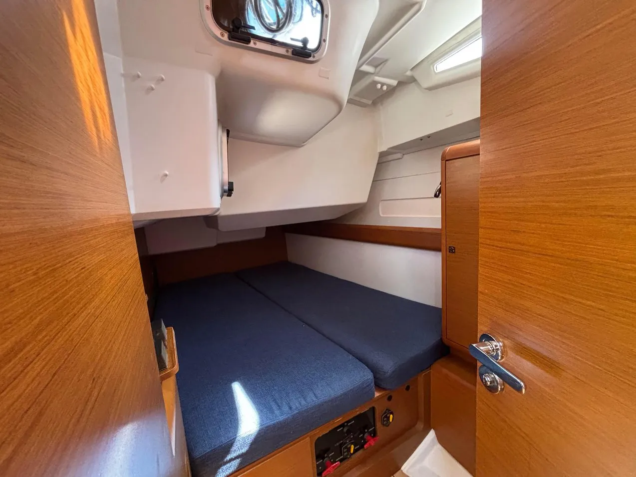 Sun Odyssey 479 Moonlight — фотография яхты 13