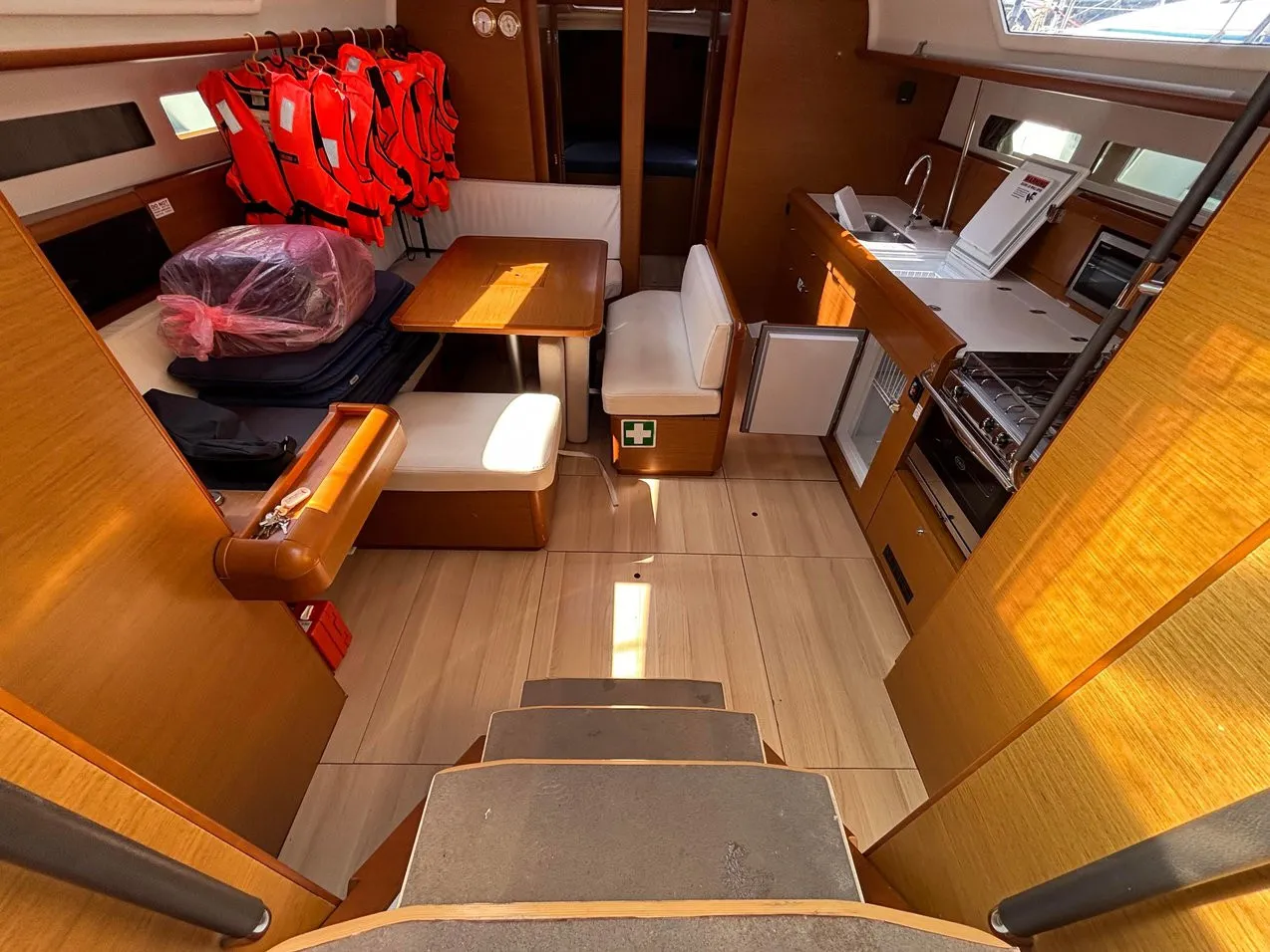 Sun Odyssey 479 Moonlight — фотография яхты 3