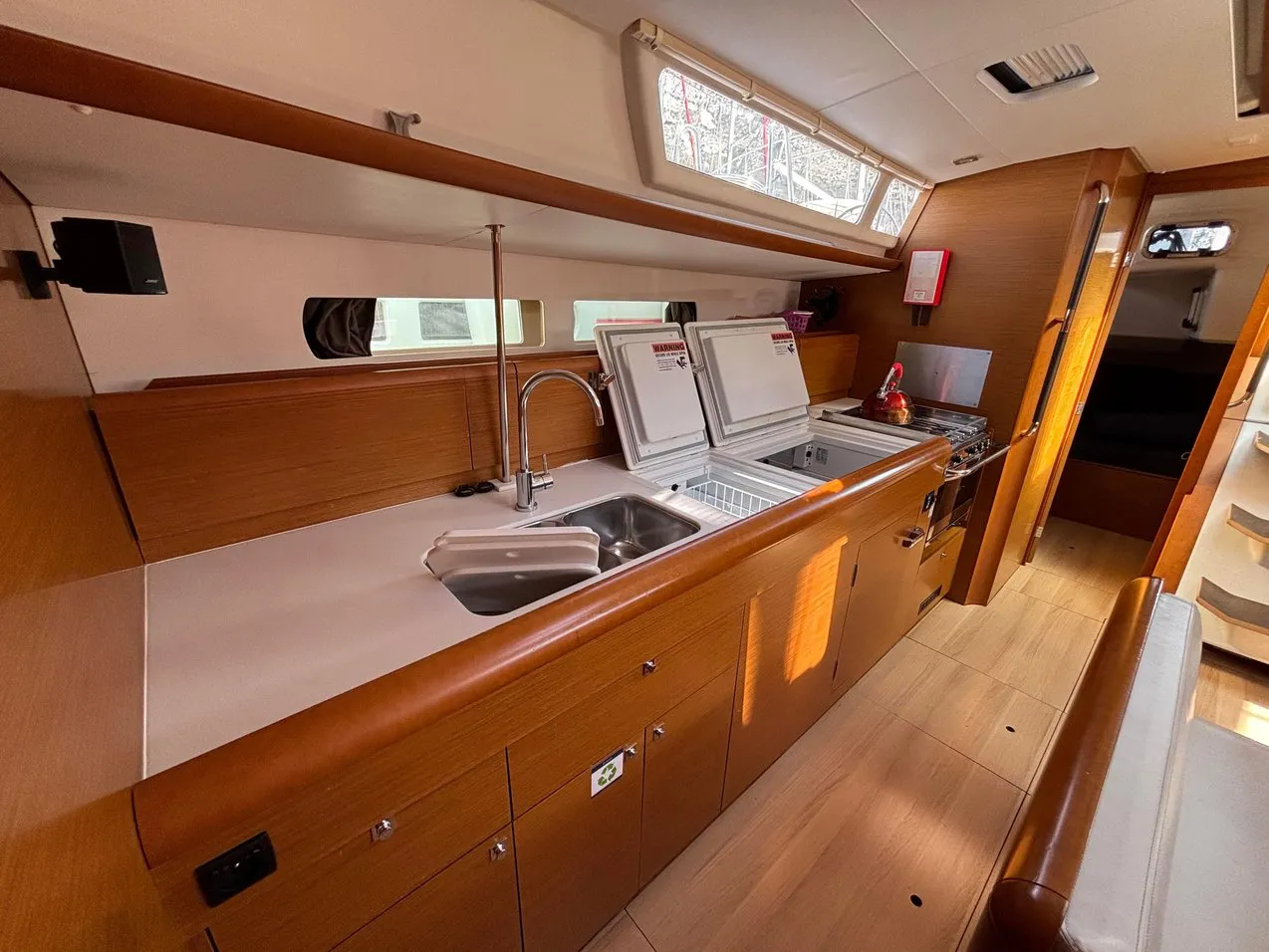 Sun Odyssey 479 Moonlight — фотография яхты 10