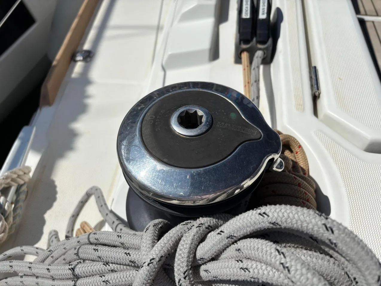 Sun Odyssey 479 Moonlight — фотография яхты 7