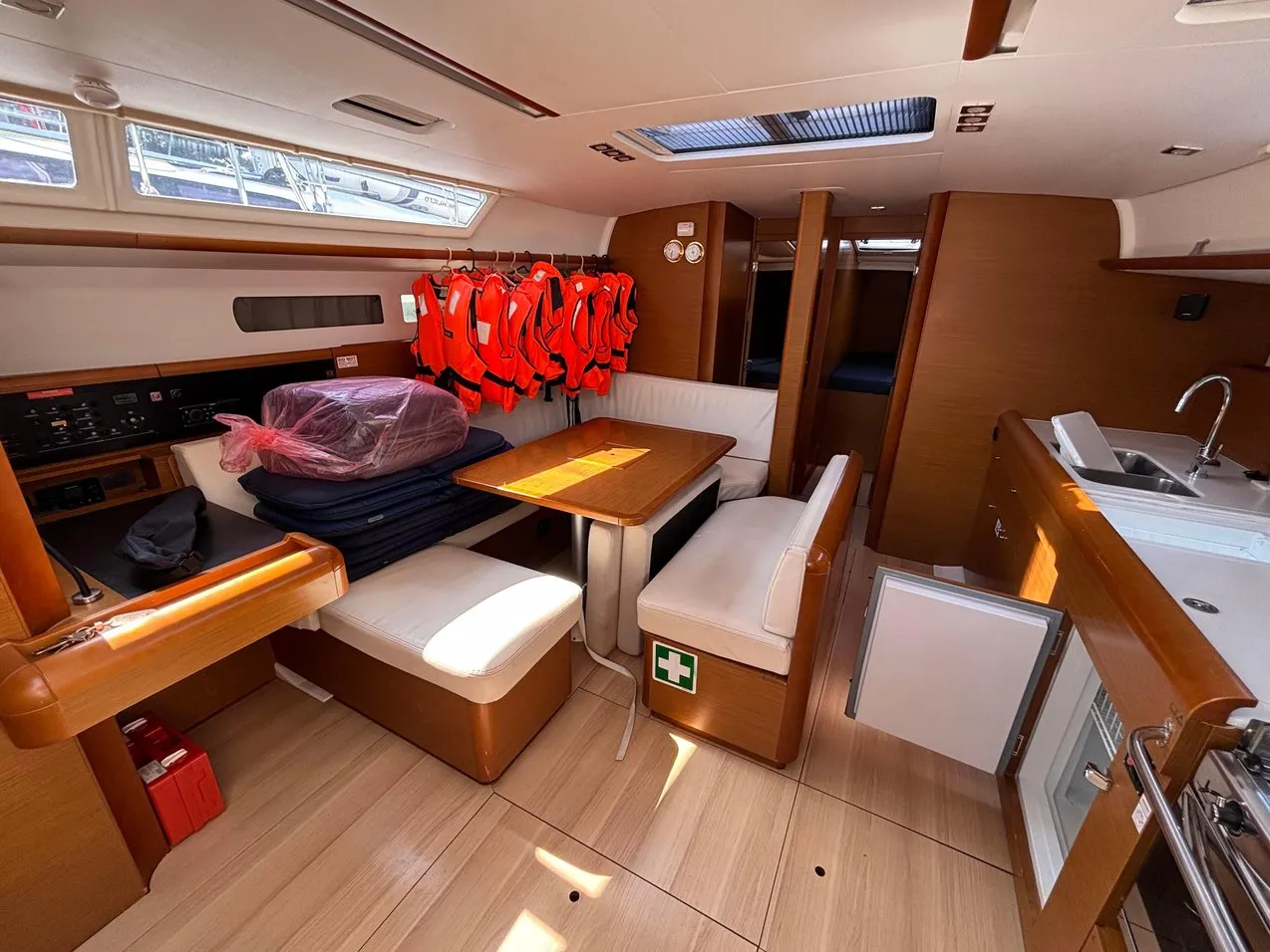 Sun Odyssey 479 Moonlight — фотография яхты 11