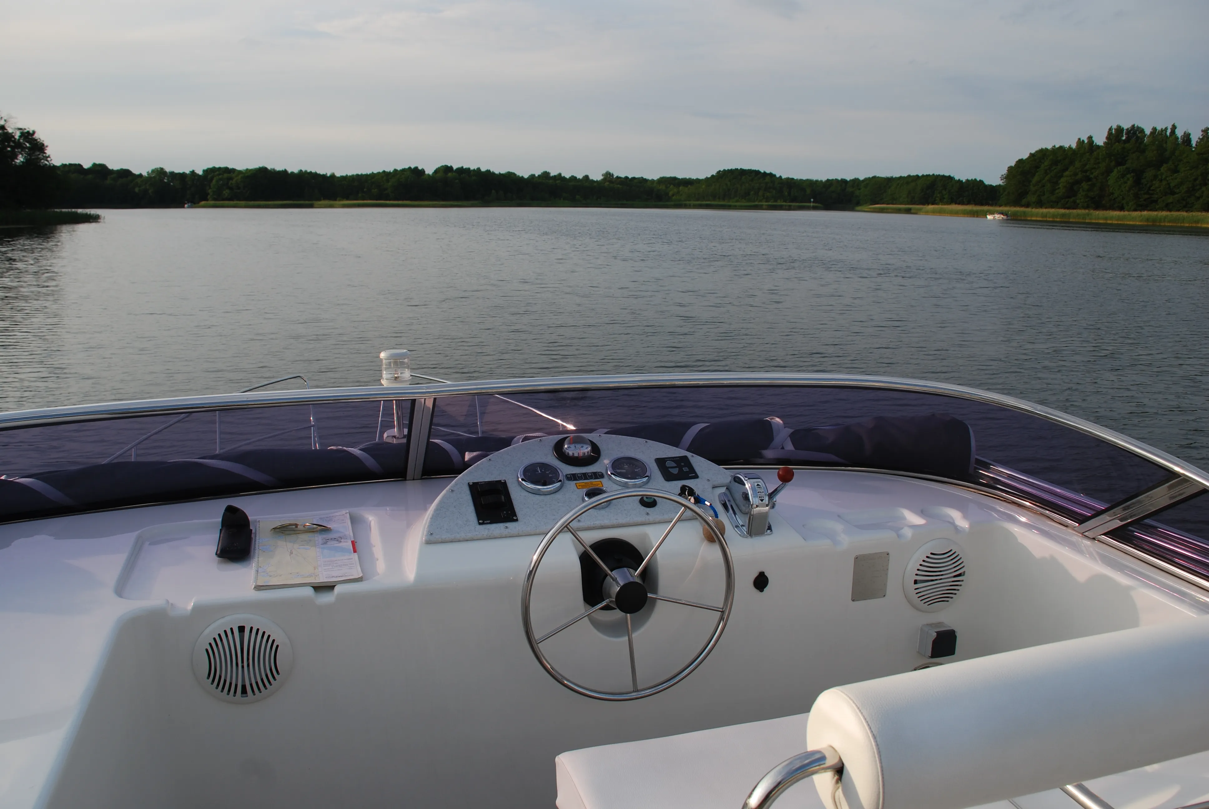 Europa E.700 Cruiser Premium 6 Pers. — fotografia jachty 6