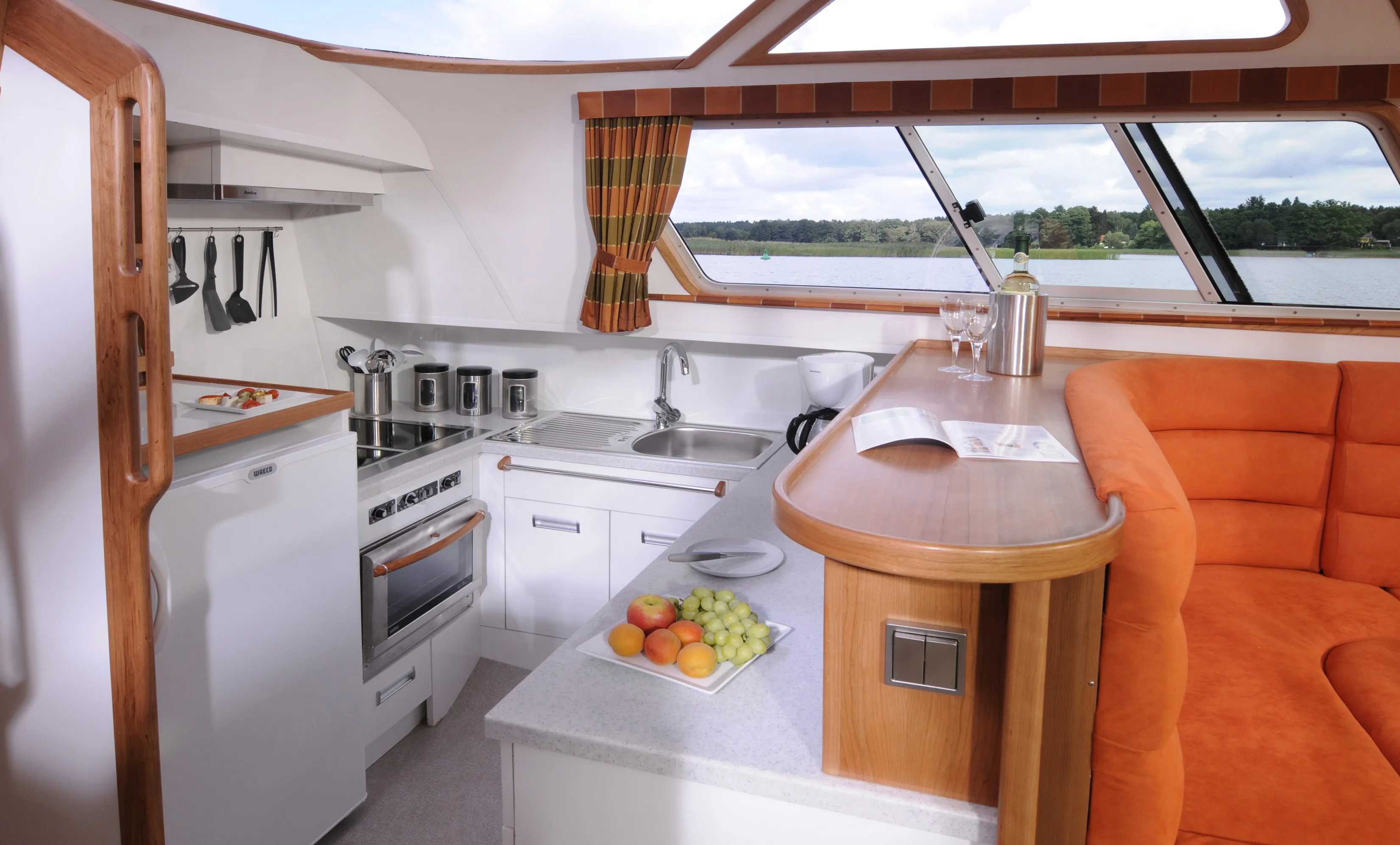 Europa E.700 Cruiser Premium 6 Pers. — fotografia jachty 5