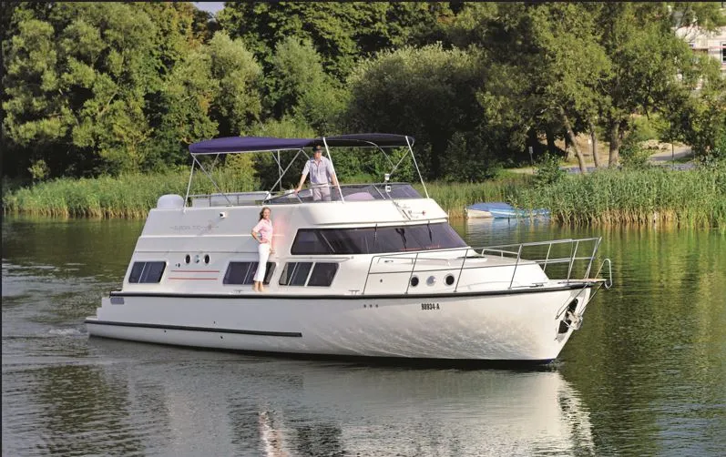 Pénichette Europa E.700 Cruiser Premium 6 Pers. — fotografia jachty 1