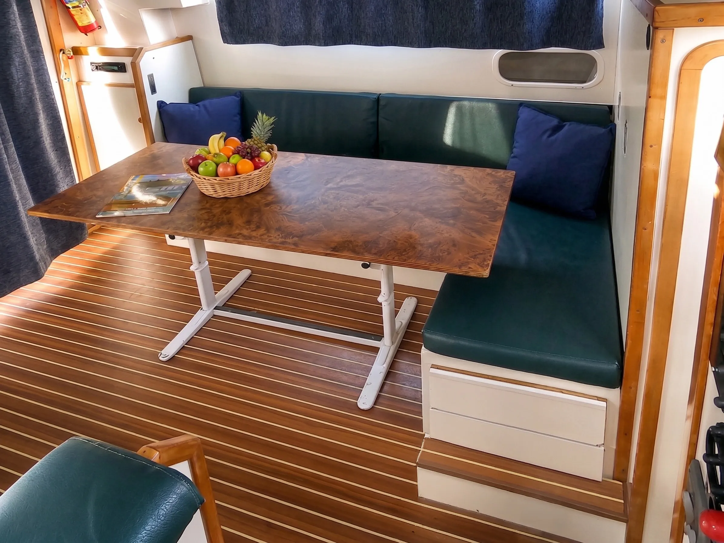 New Con Fly First Cruiser Comfort 4/6 Pers. — снимка на яхтата 3