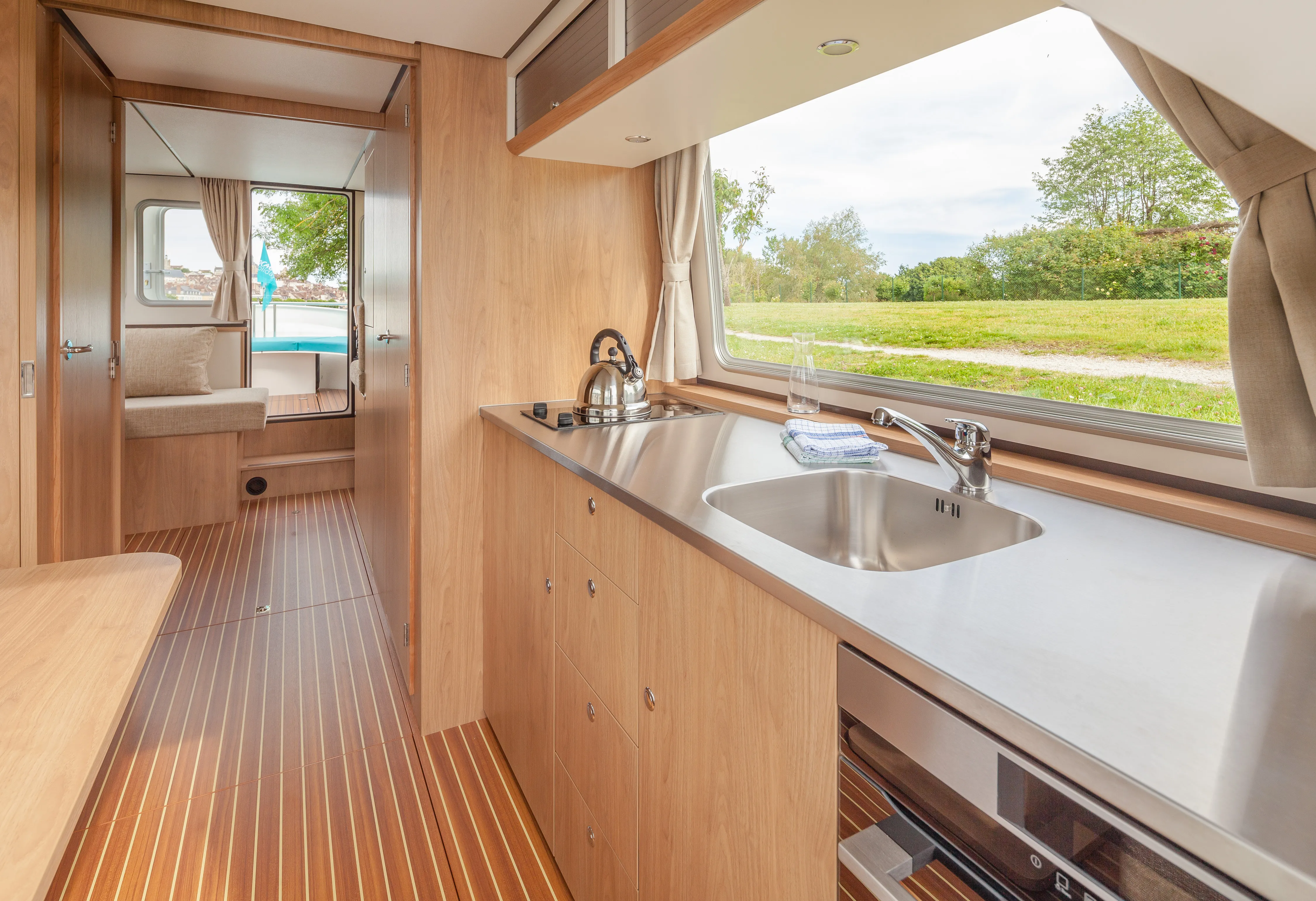 Pénichette 950E Pénichette Premium 2/4 Pers. — yacht photo 2