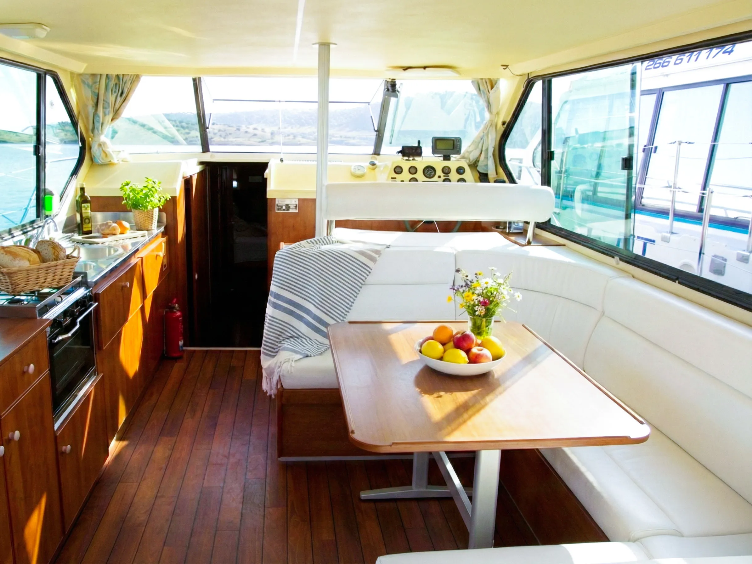 Nicols Sedan 1170 Cruiser Comfort 8/10 Pers. — yacht photo 2
