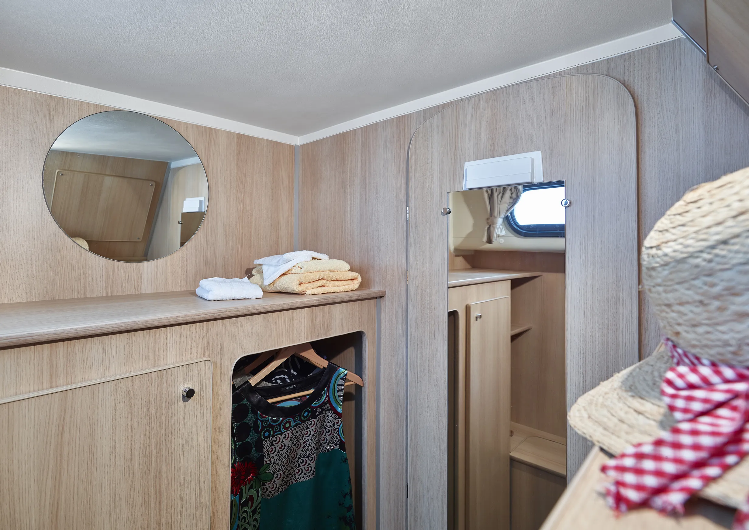 Nicols Estivale Sixto Prestige C Cruiser Premium 4/6 Pers. — yachtbilde 5