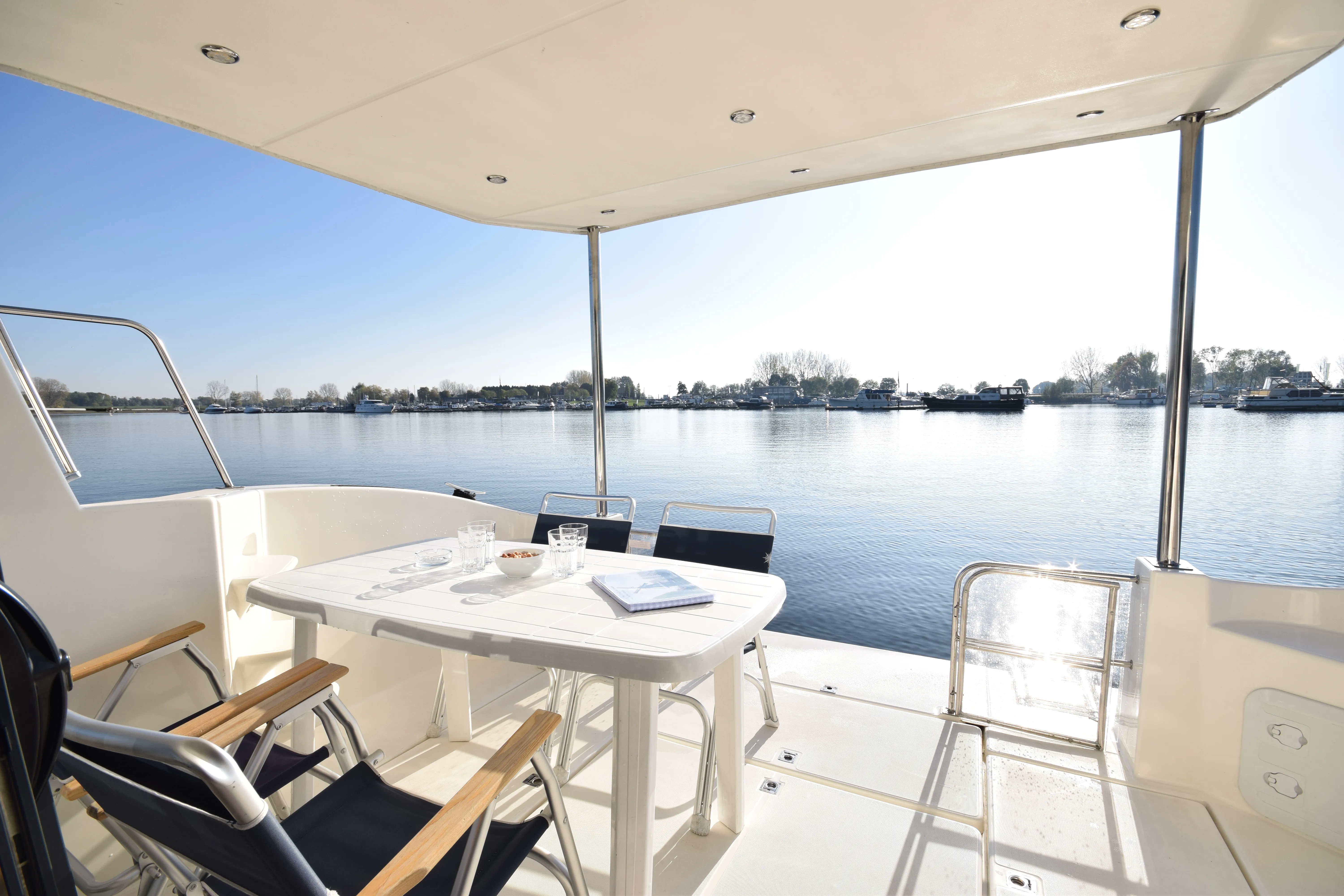 Nicols Octo Fly Cruiser Premium XL 8/10 Pers. — yacht photo 2