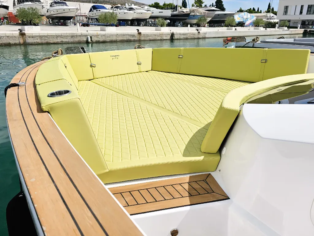 Tesoro T40 Leo — foto dello yacht n. 2