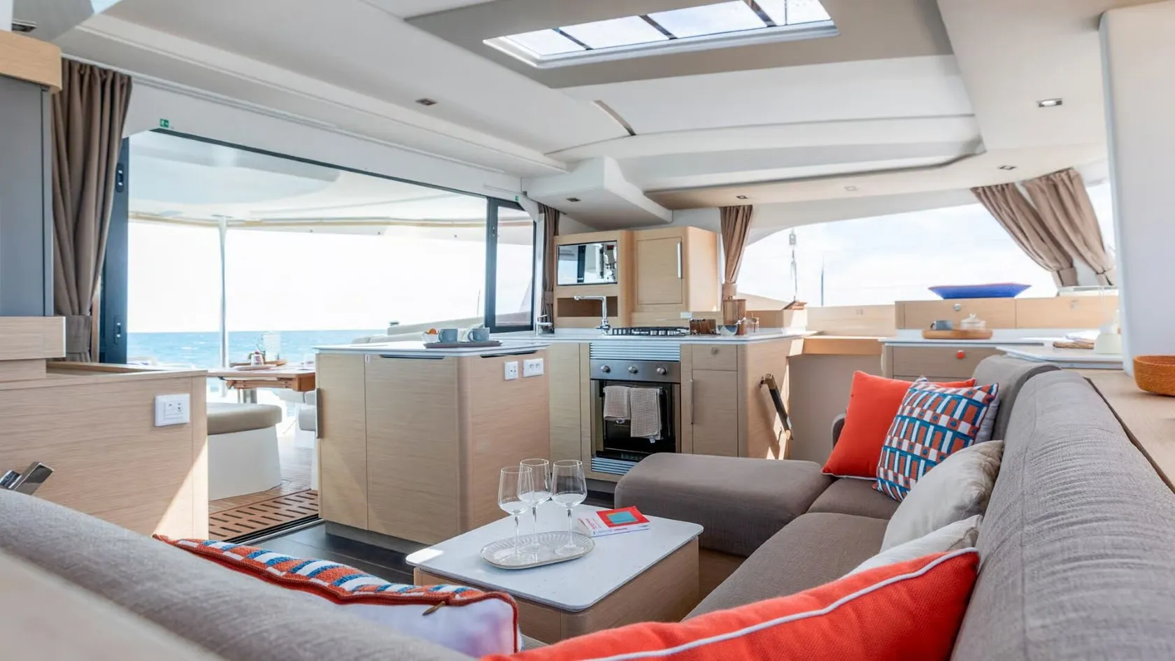 New 44 Sofija — zdjęcie jachtu 10
