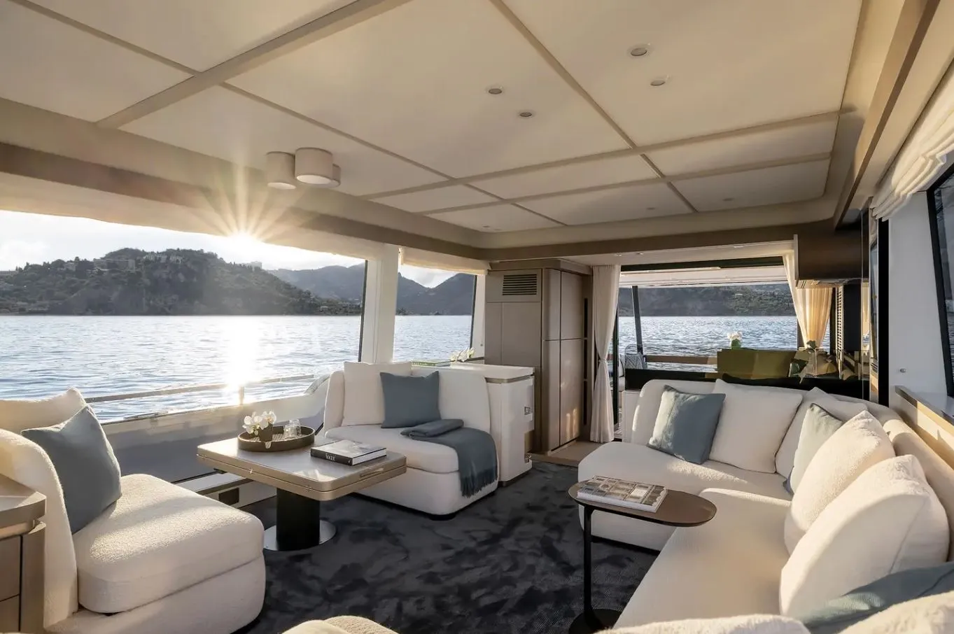 Azimut Magellano 60 Amparito XIII — yacht photo 3