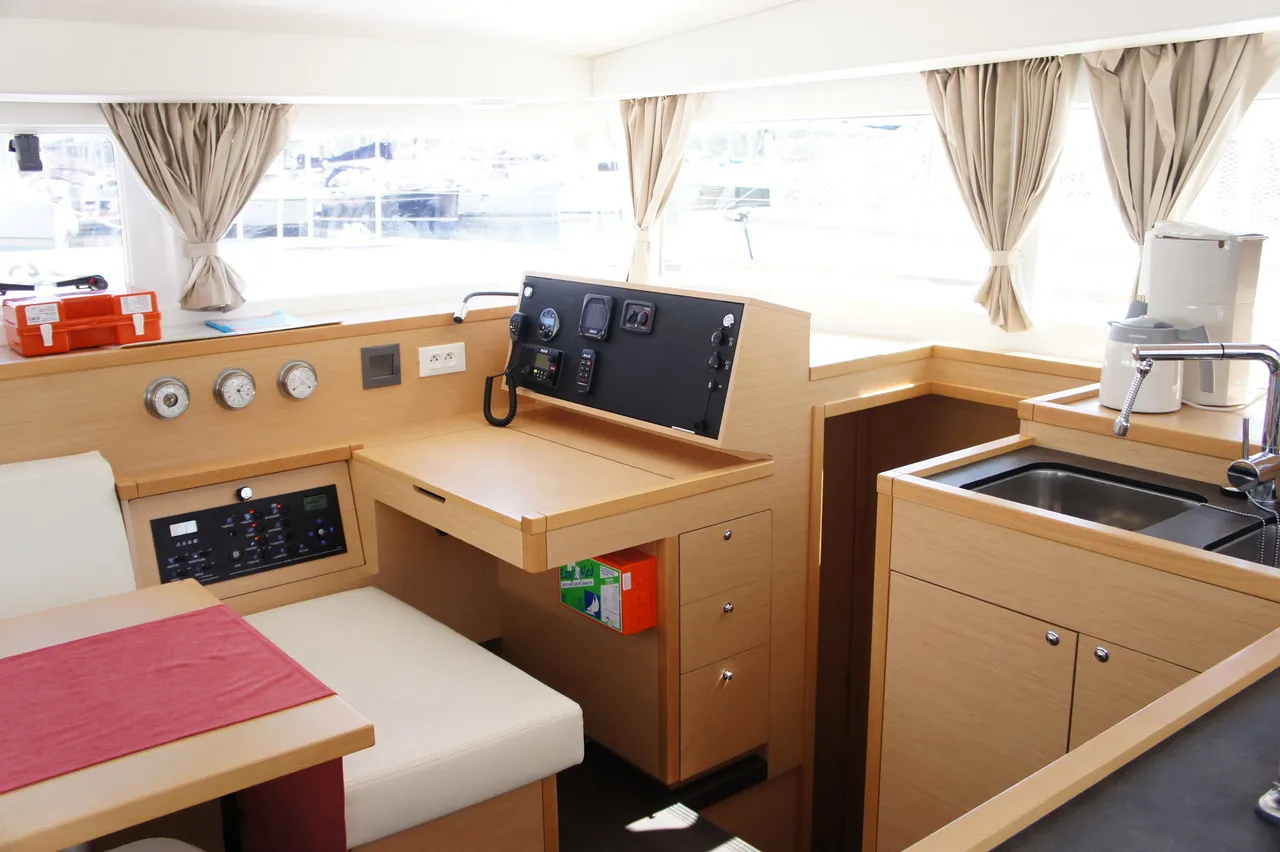 Lagoon 400 S2 SHYVA — fotografie jachty 3
