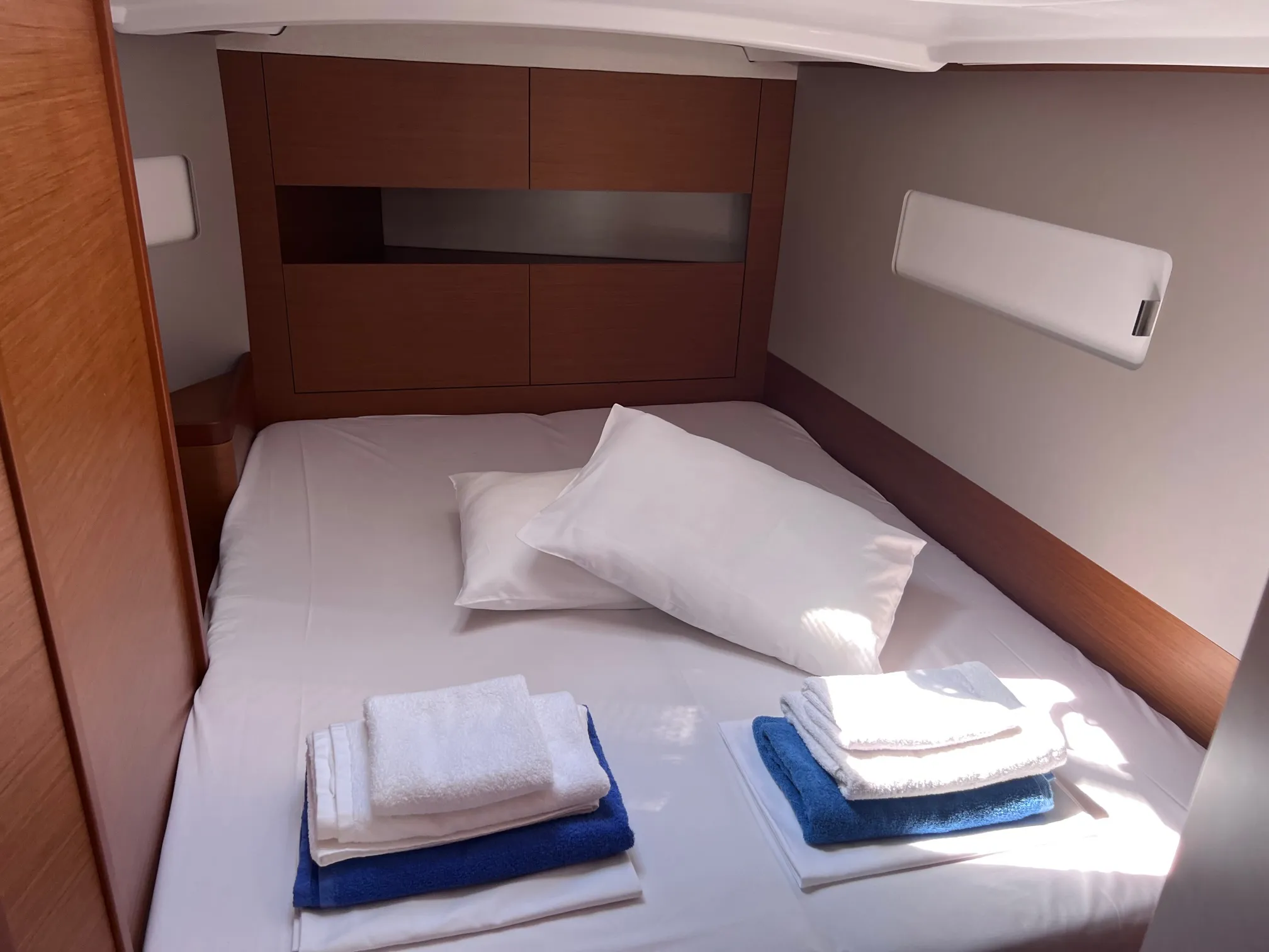Sun Odyssey 410 Stilvi — foto del yate n.º 2