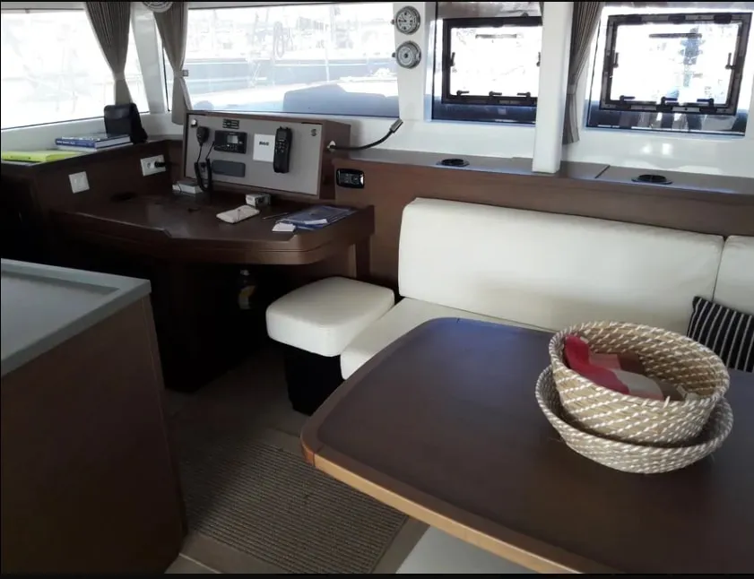 Lagoon 450 Fly Solstice — foto dello yacht n. 3