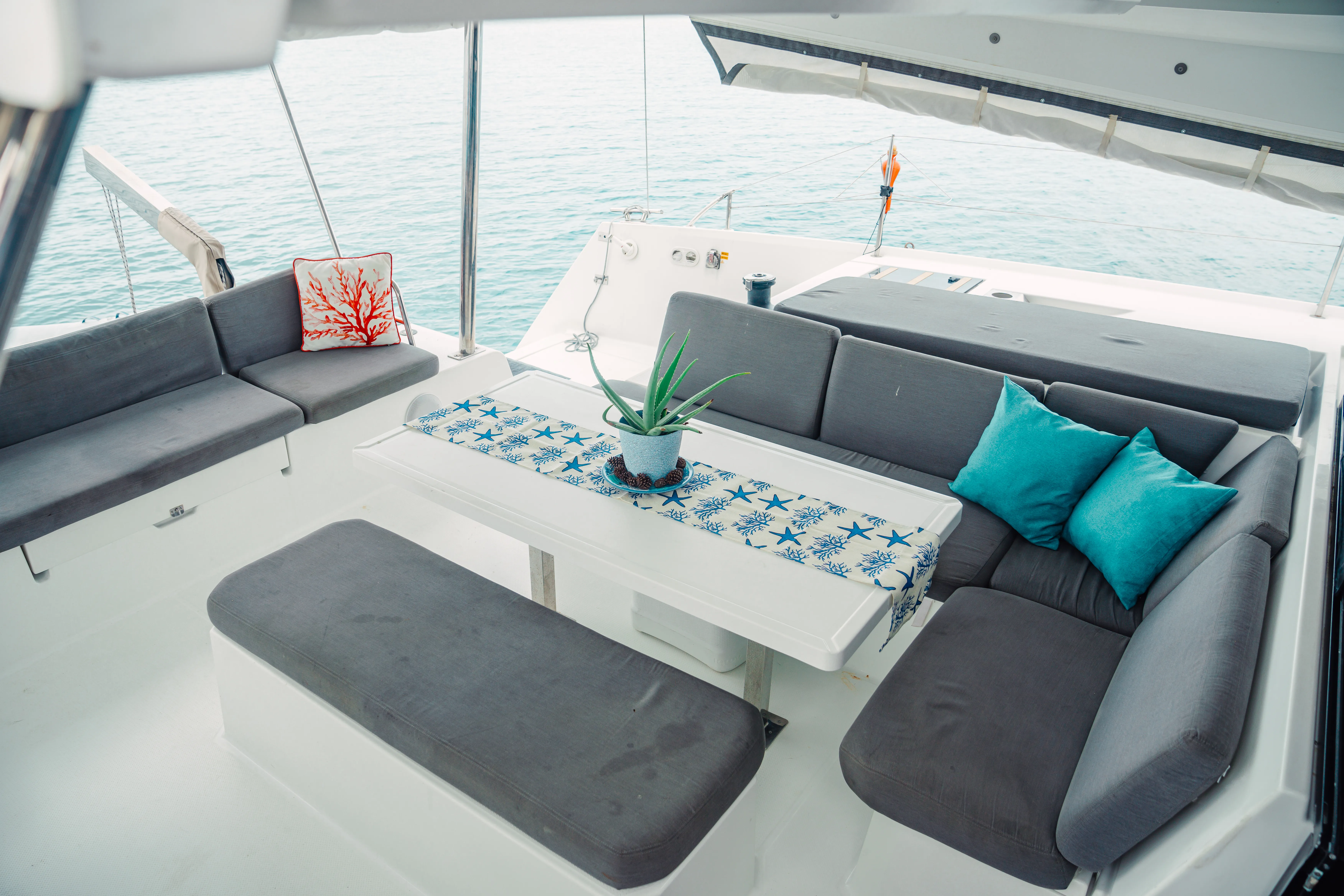 Elba 45 Batamaran — foto dello yacht n. 8
