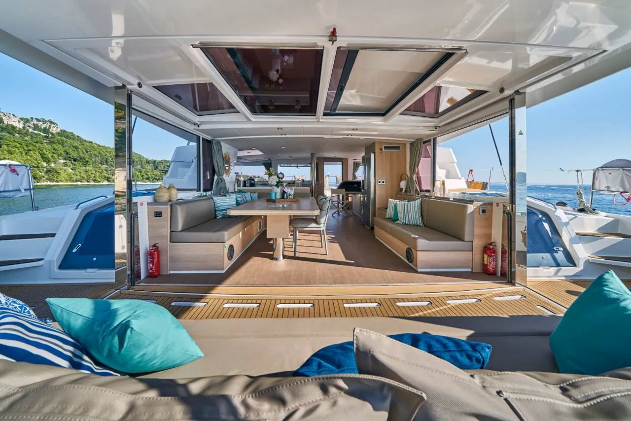 Bali 5.4 La Grande Bellezza — yacht photo 11