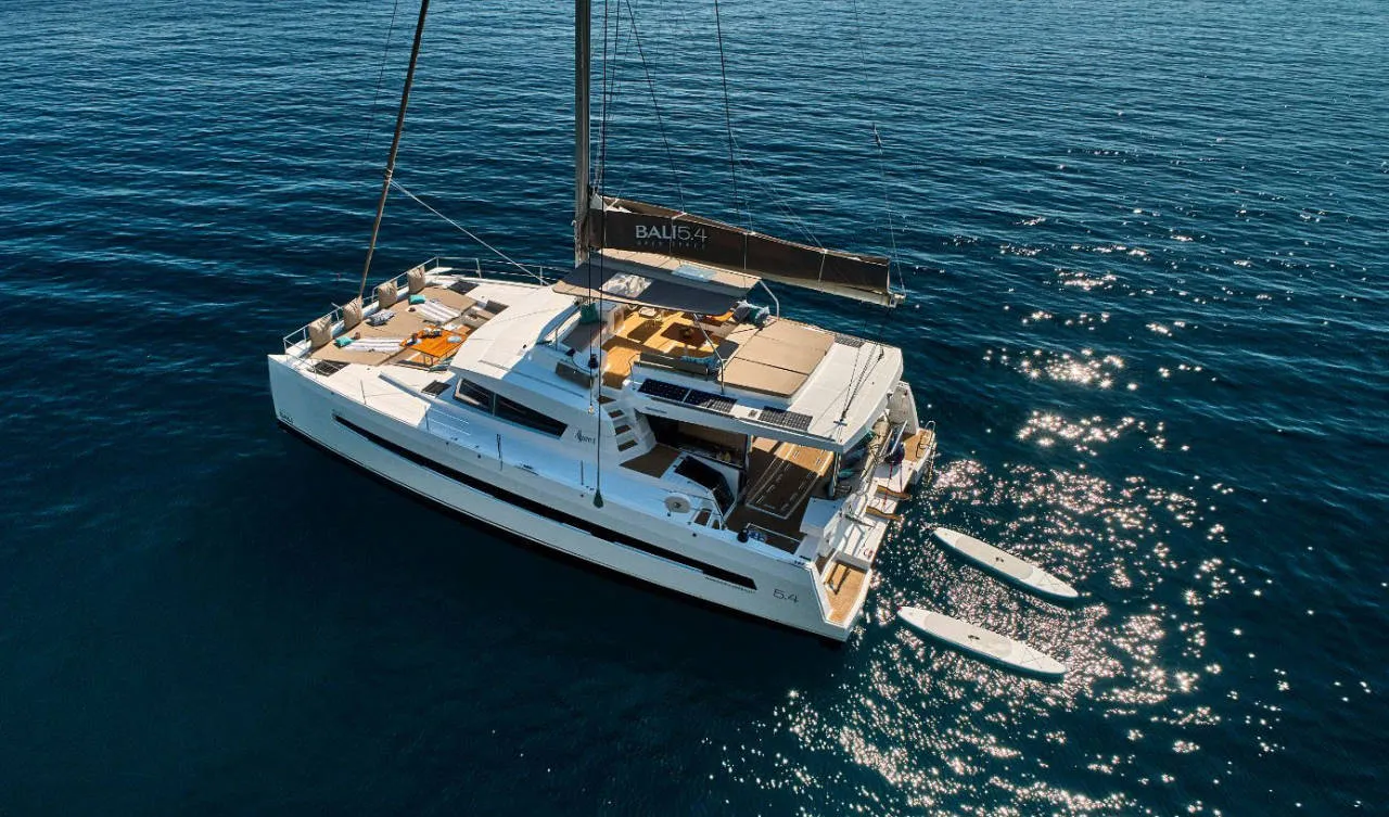 Bali 5.4 La Grande Bellezza — yacht photo 2