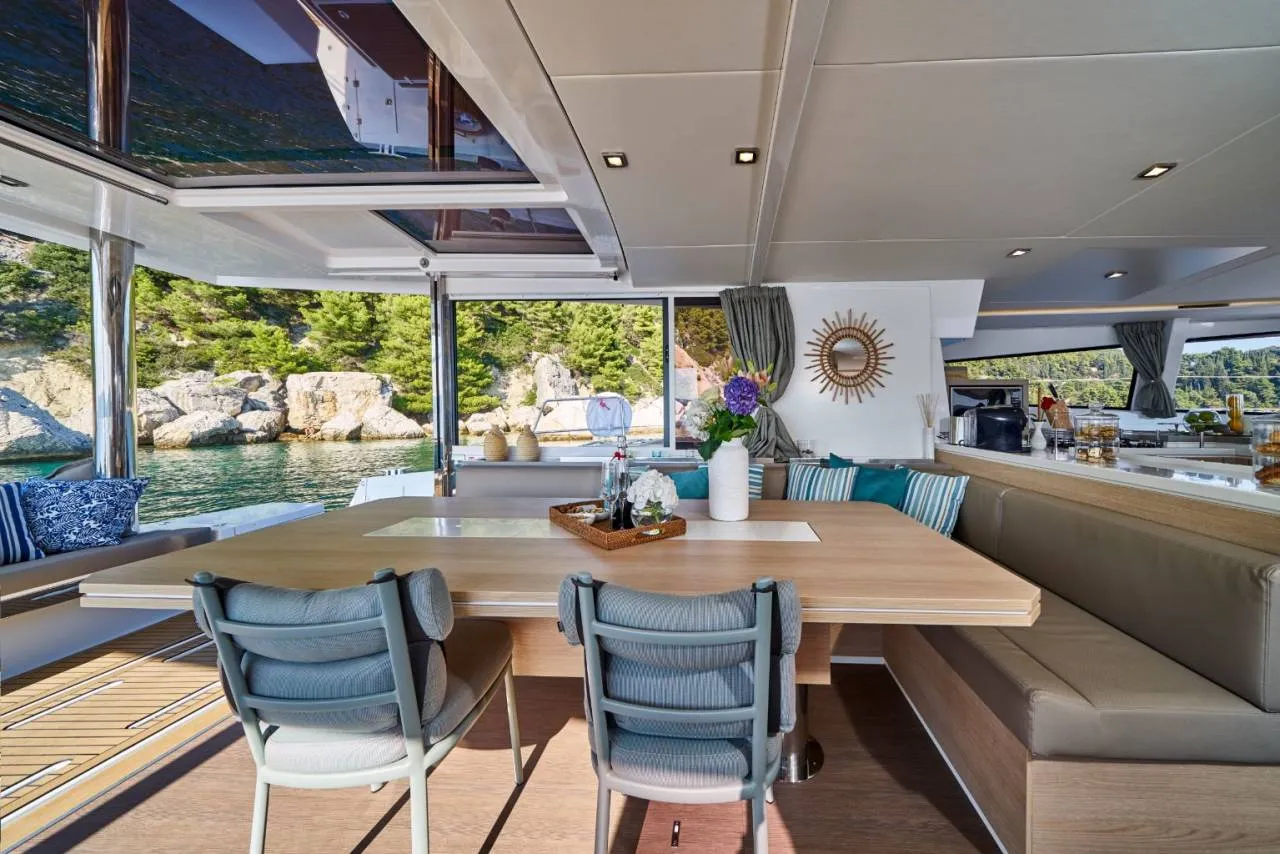 Bali 5.4 La Grande Bellezza — yacht photo 4