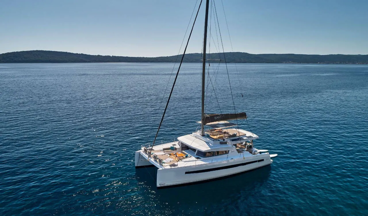 Bali 5.4 La Grande Bellezza — yacht photo 3