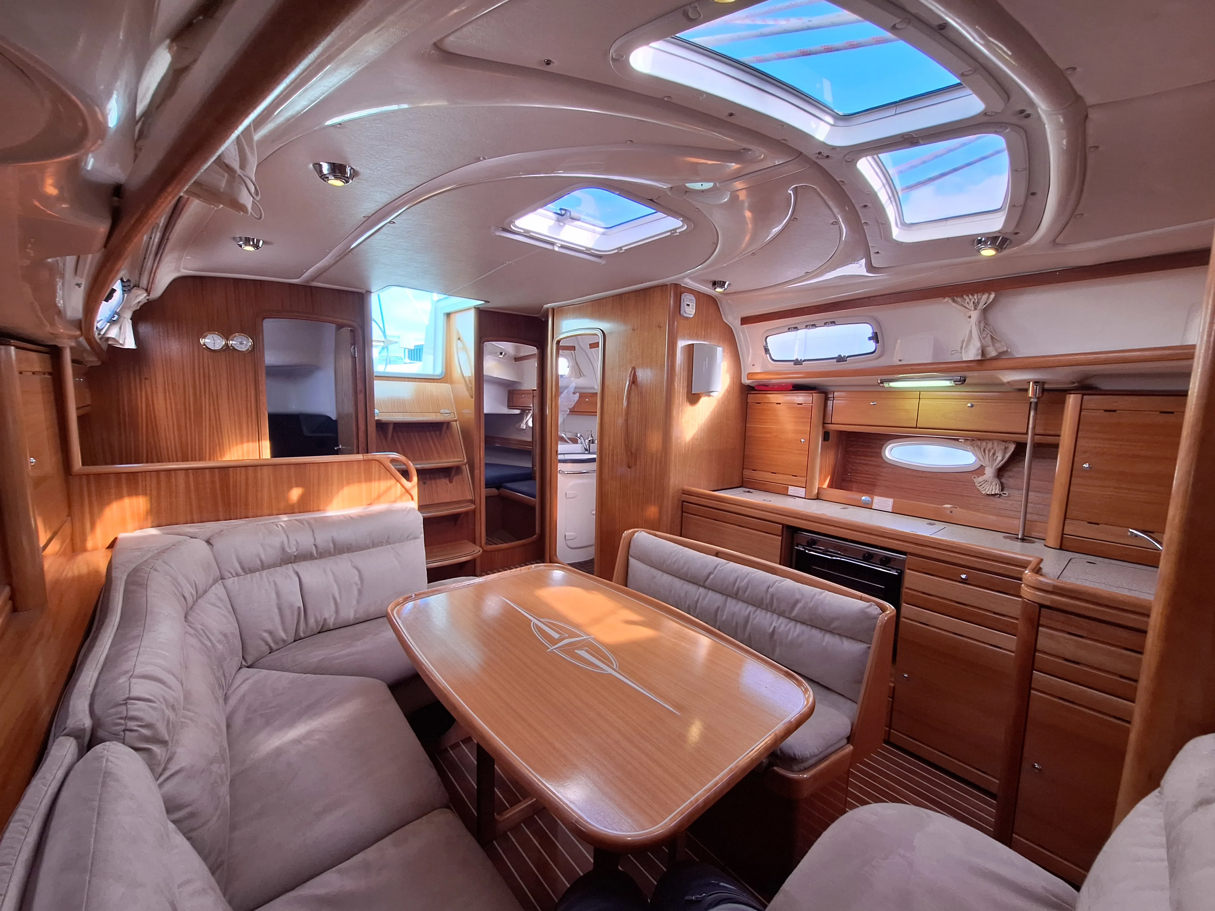Bavaria 39 Cruiser TY — yacht photo 9