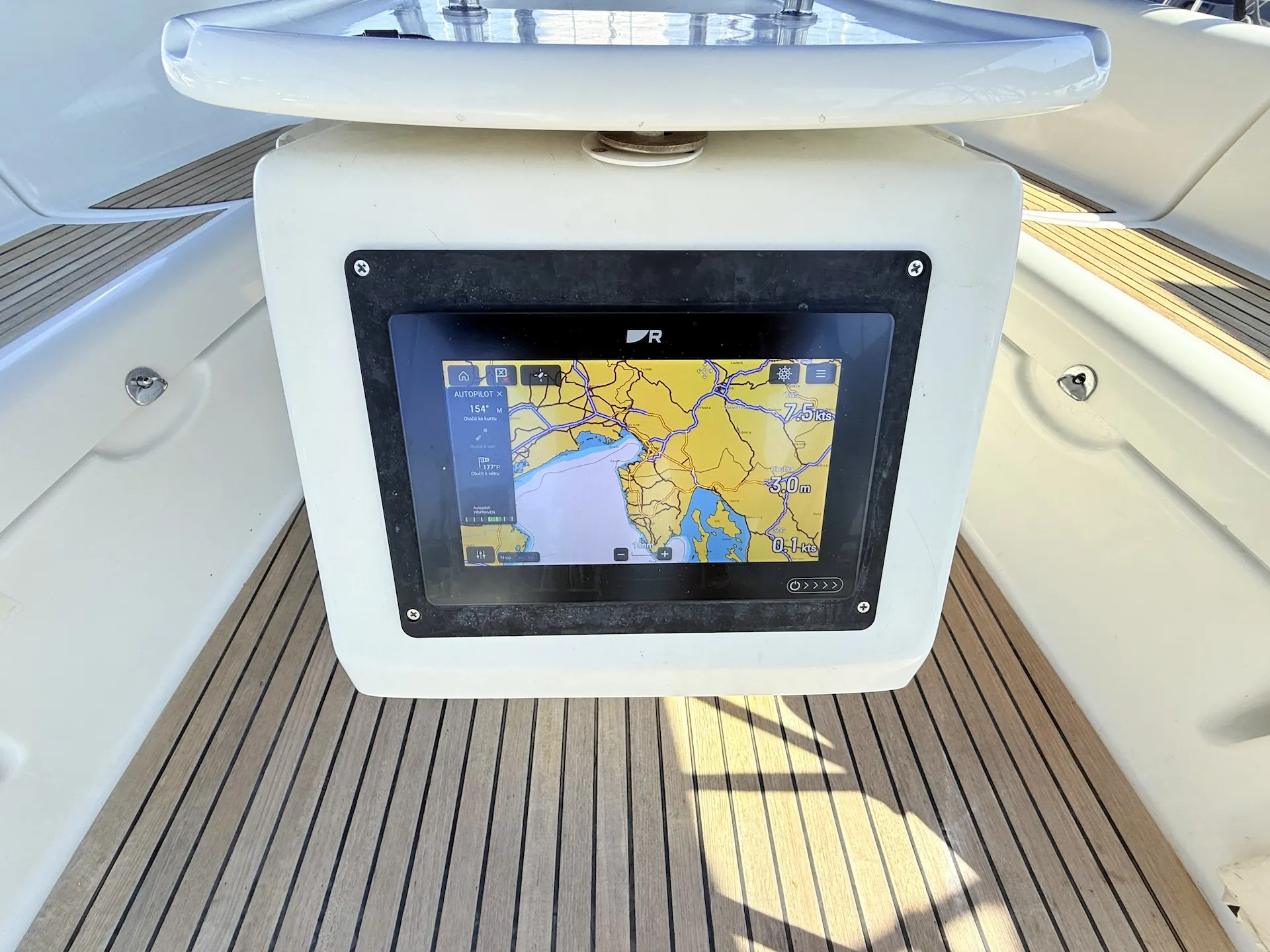 Oceanis 43 Blue Star II — fotografia jachty 2
