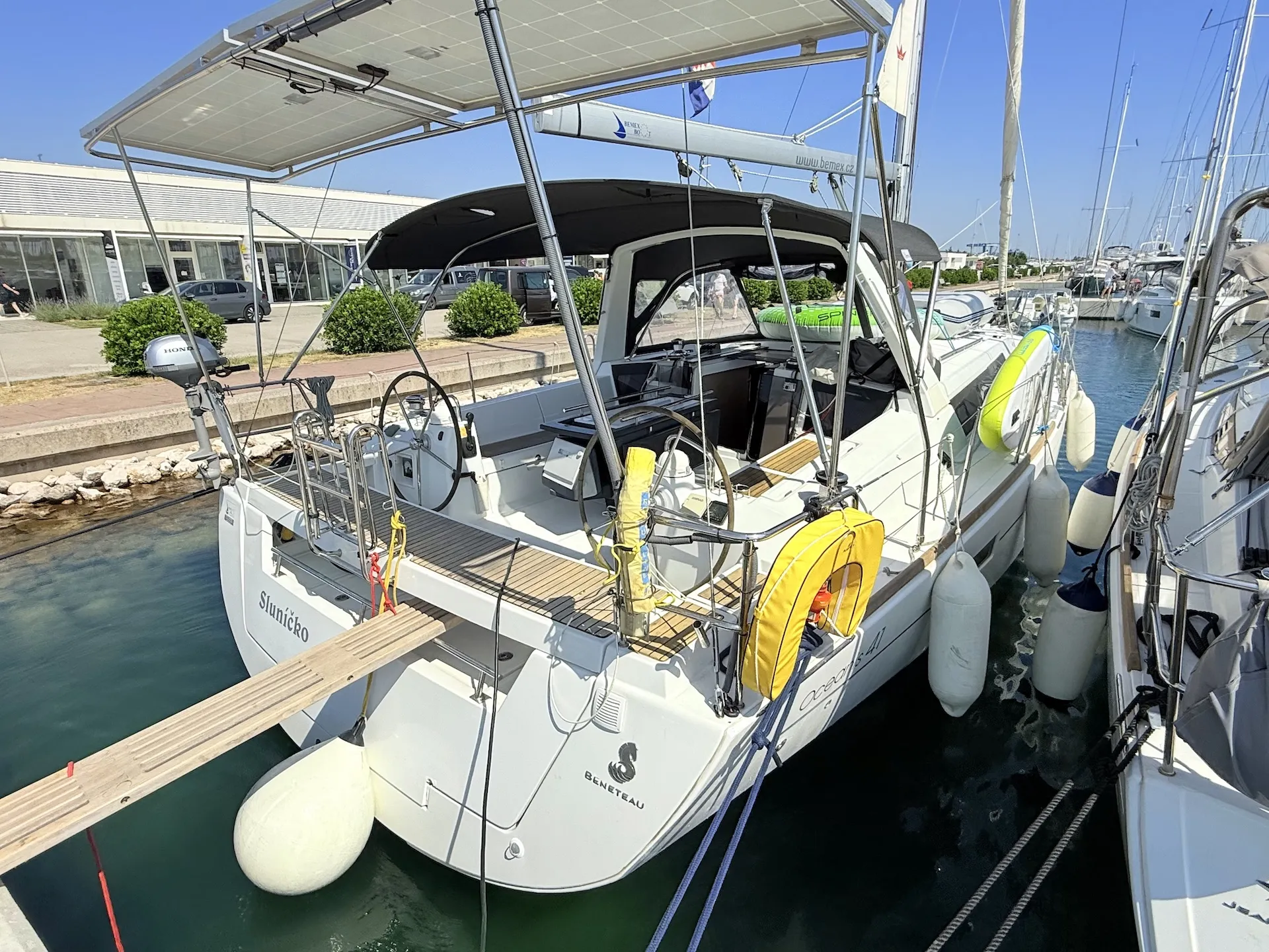 Oceanis 41 Sluničko — jahtikuva 2