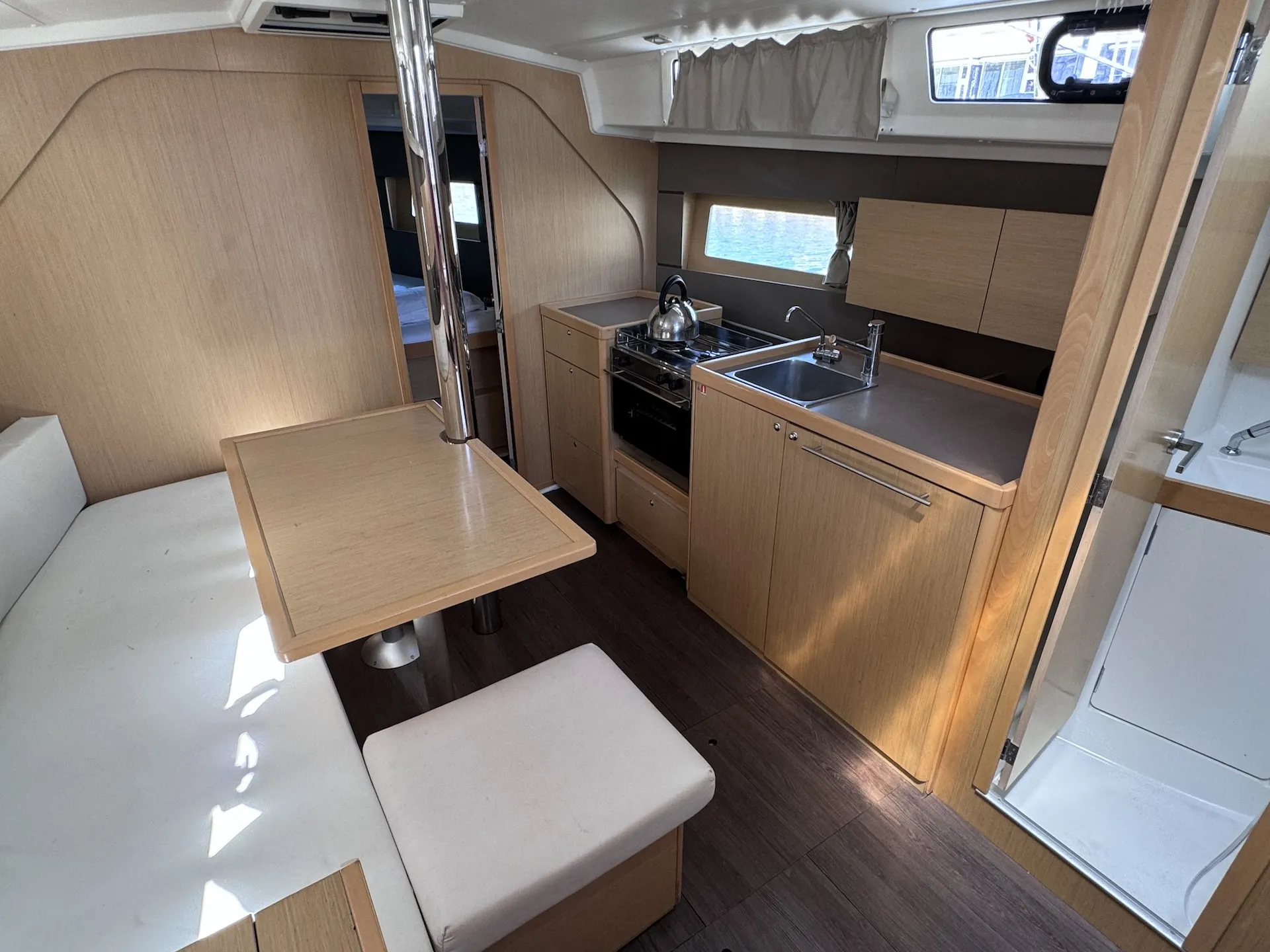Oceanis 38 Felina — foto dello yacht n. 15