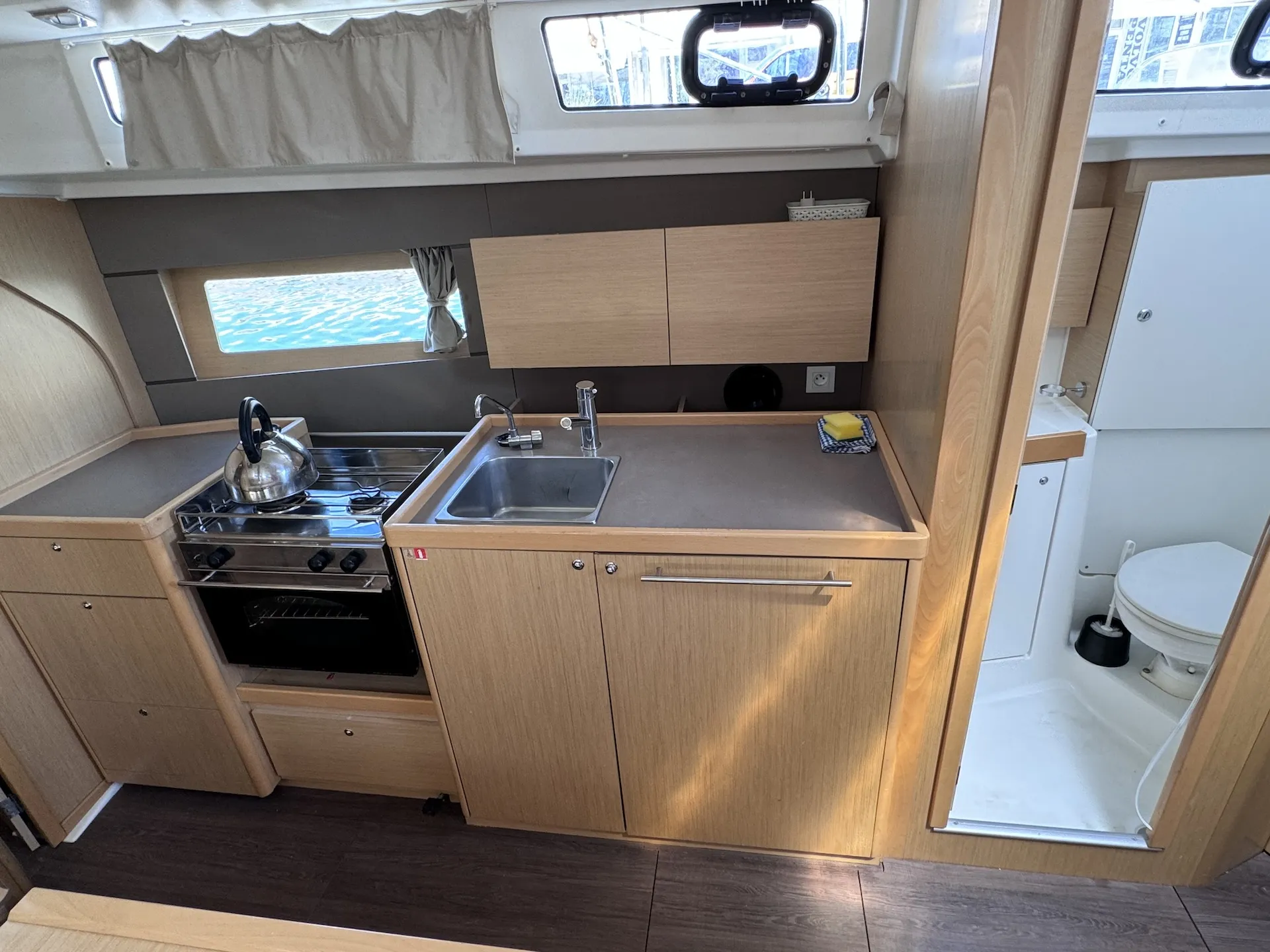 Oceanis 38 Felina — foto dello yacht n. 2