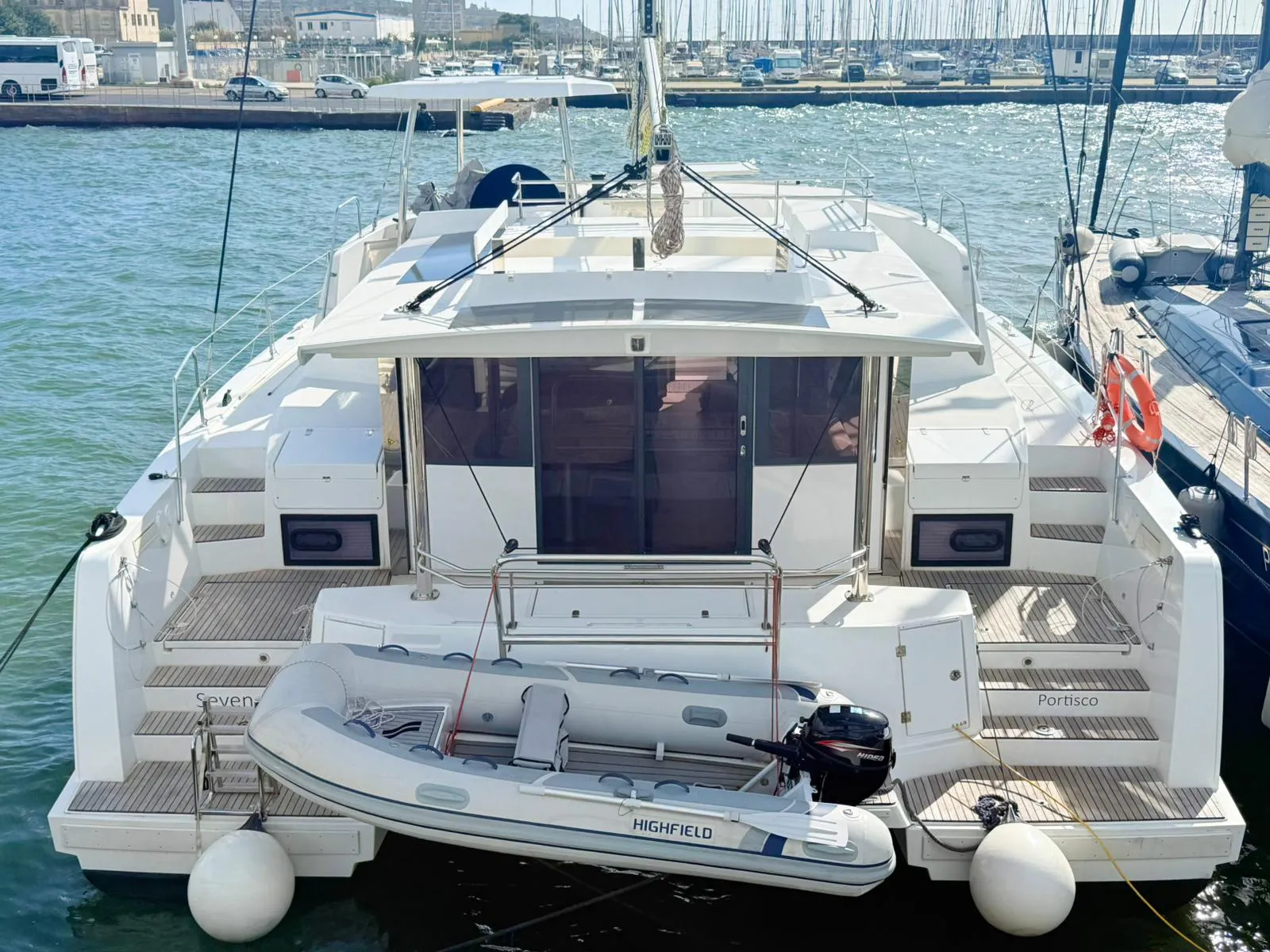 Bali 4.4 Seven — фотография яхты 22