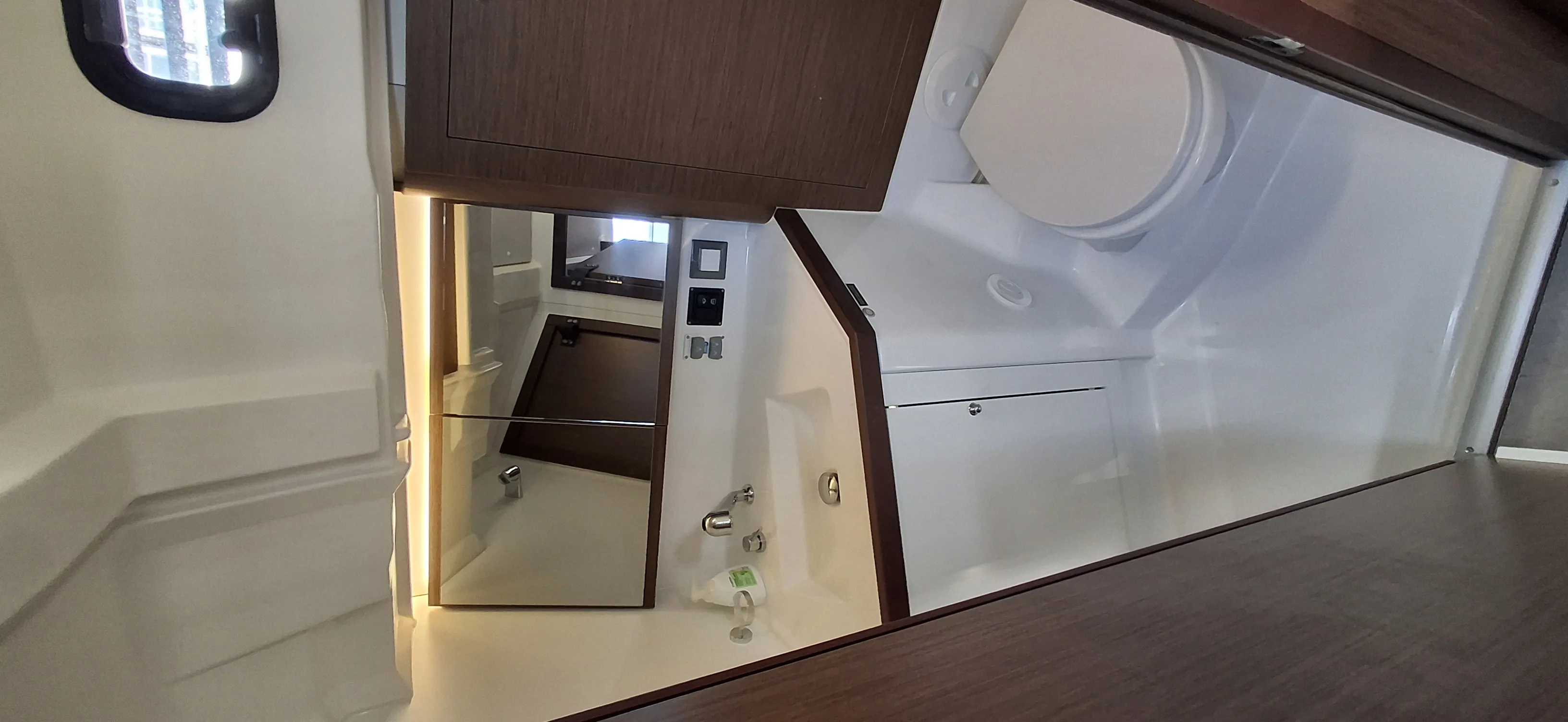 Oceanis 46.1 Premium — yacht photo 4